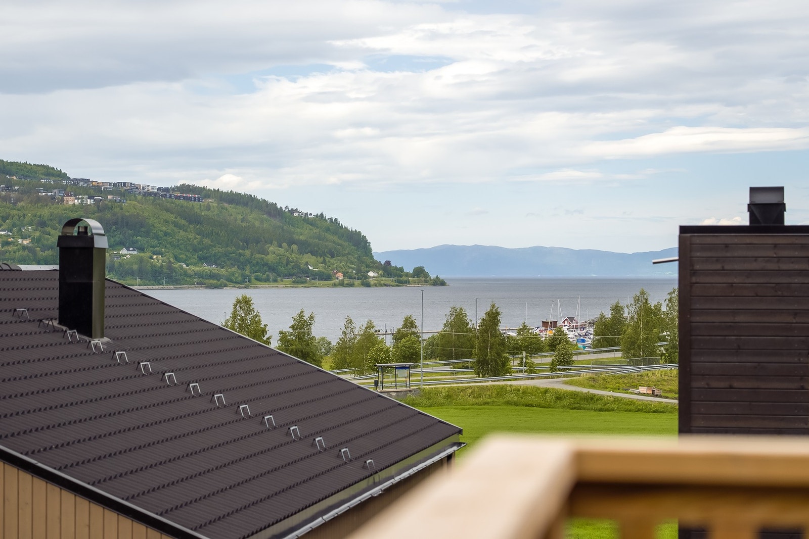 Utsikt retning fjorden. Galleribilde