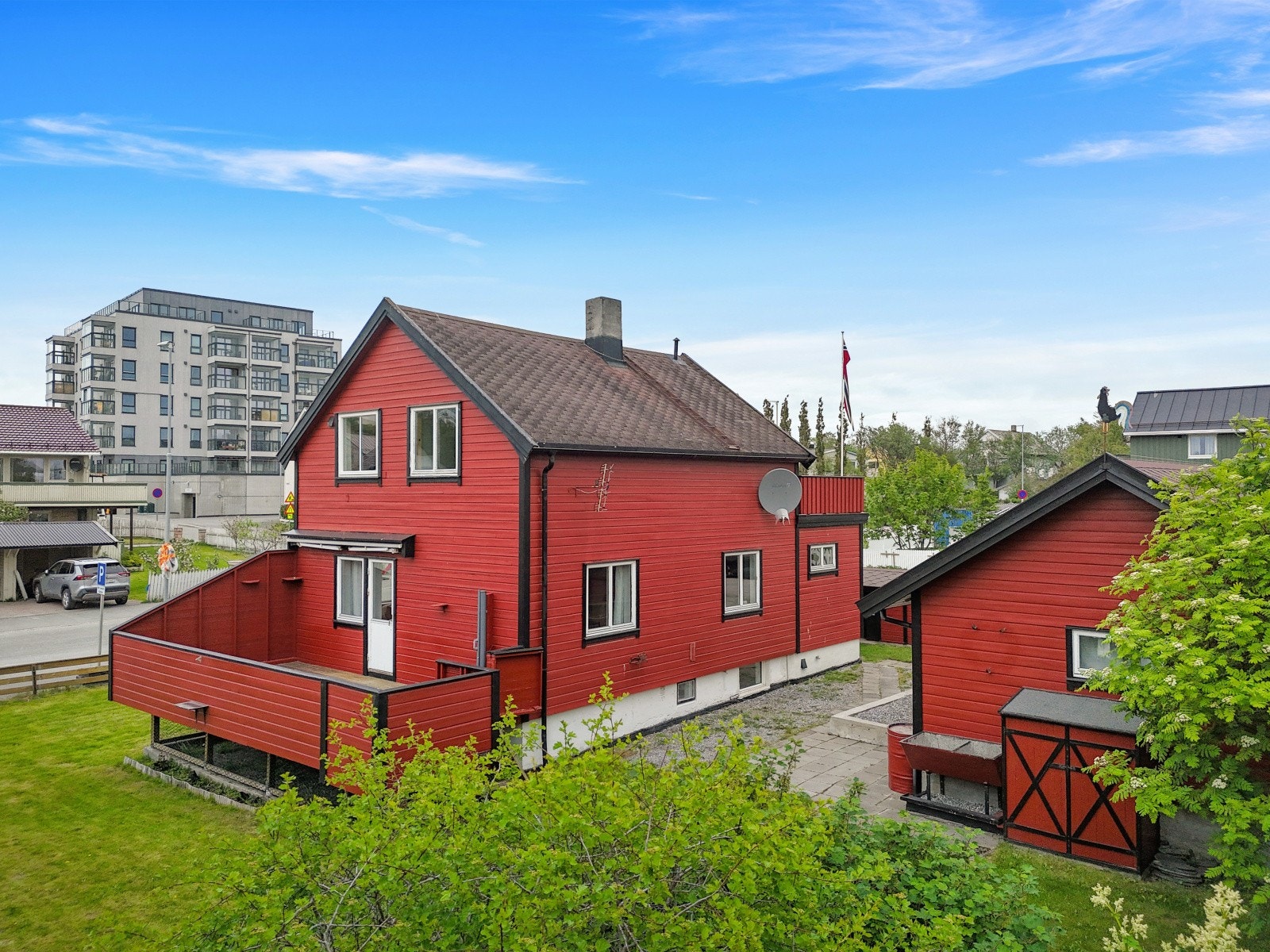 Romslig og fint uteområde. Galleribilde