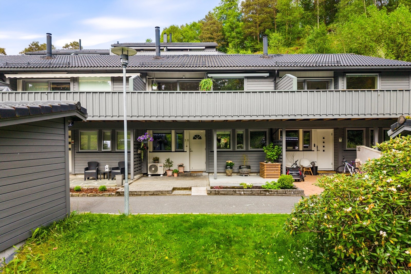 Utvendig er borettslaget omfattende rehabilitert i 2013/2014, der boligene bl.a. fikk ventilasjonsanlegg, ny kledning, etterisolering, nye vinduer og nytt tak Galleribilde
