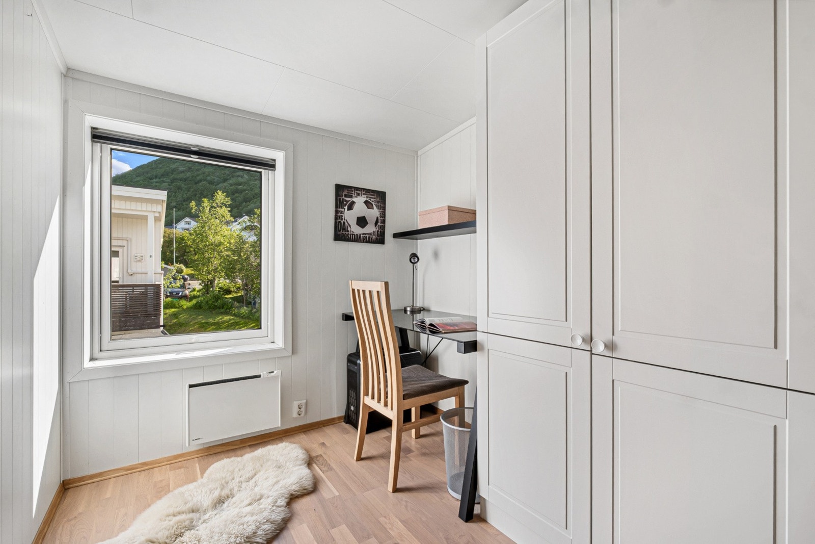 Det tredje soverommet i etasjen, ideelt som barnerom eller kontor. Galleribilde