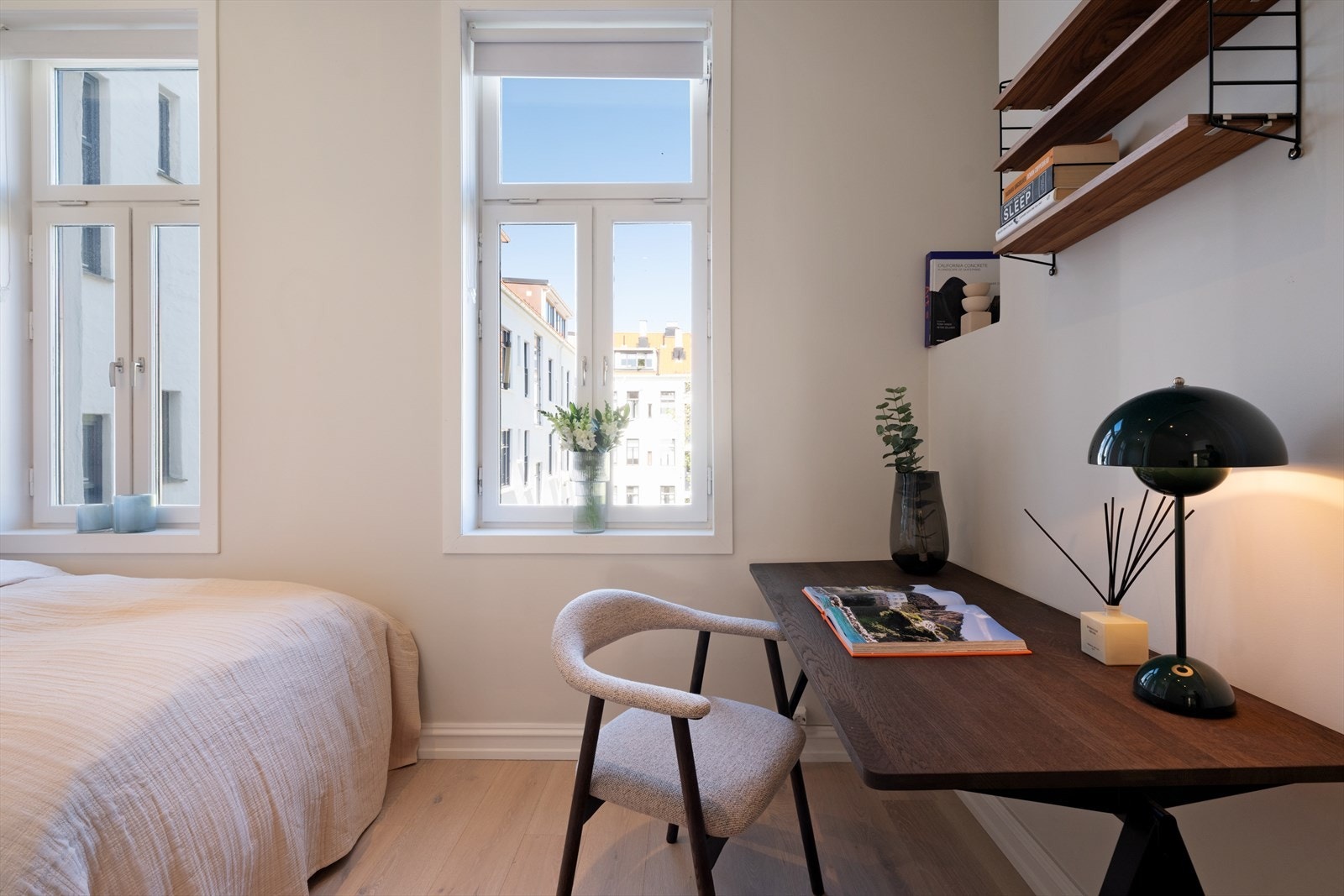 Sameiet har vedtatt etablering av balkonger mot bakgård. Ta kontakt med megler for mer informasjon. Galleribilde