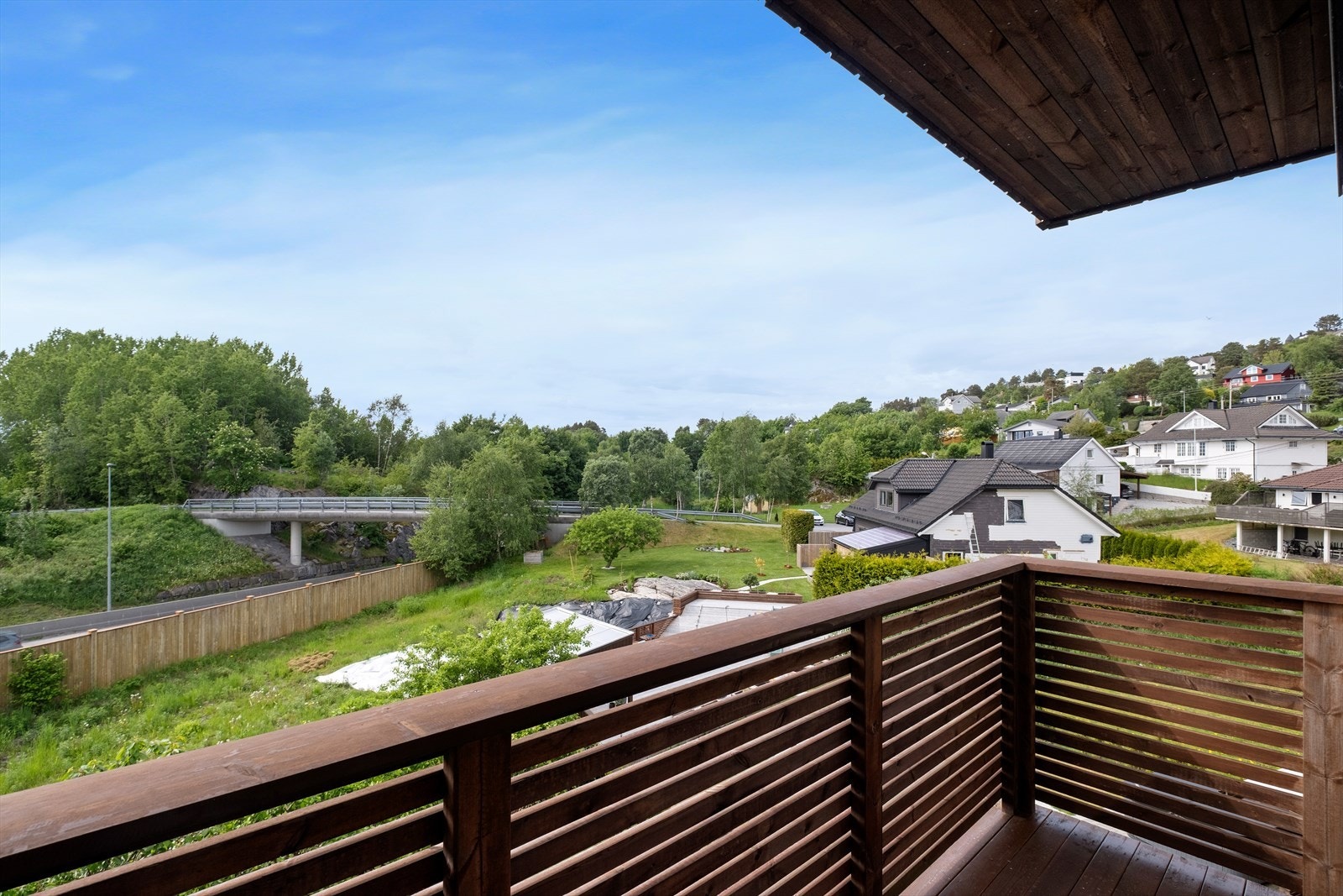 Flott vestvendt balkong. Galleribilde