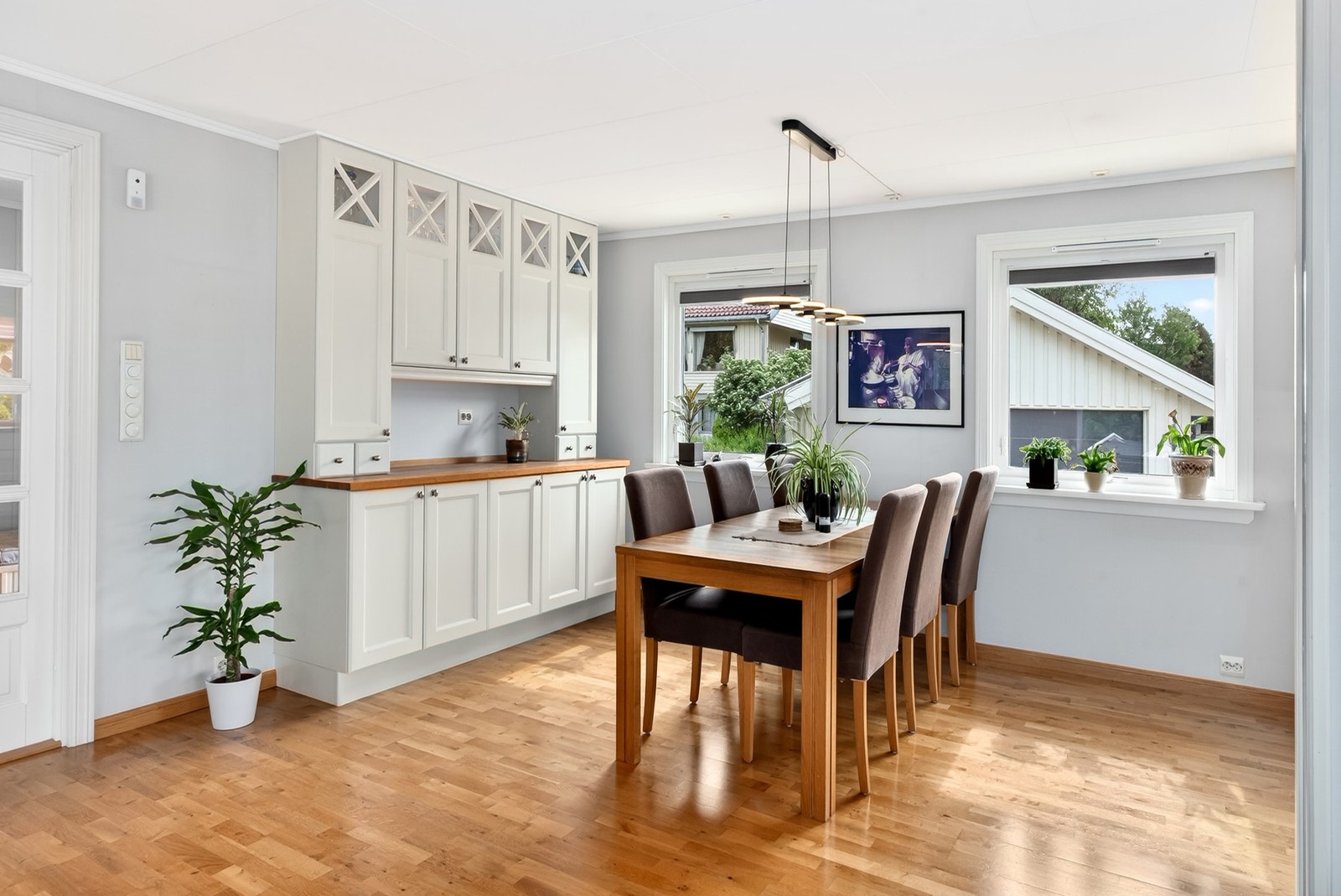 Innbydende og flott - både til hverdags og sosiale sammenkomster. Galleribilde
