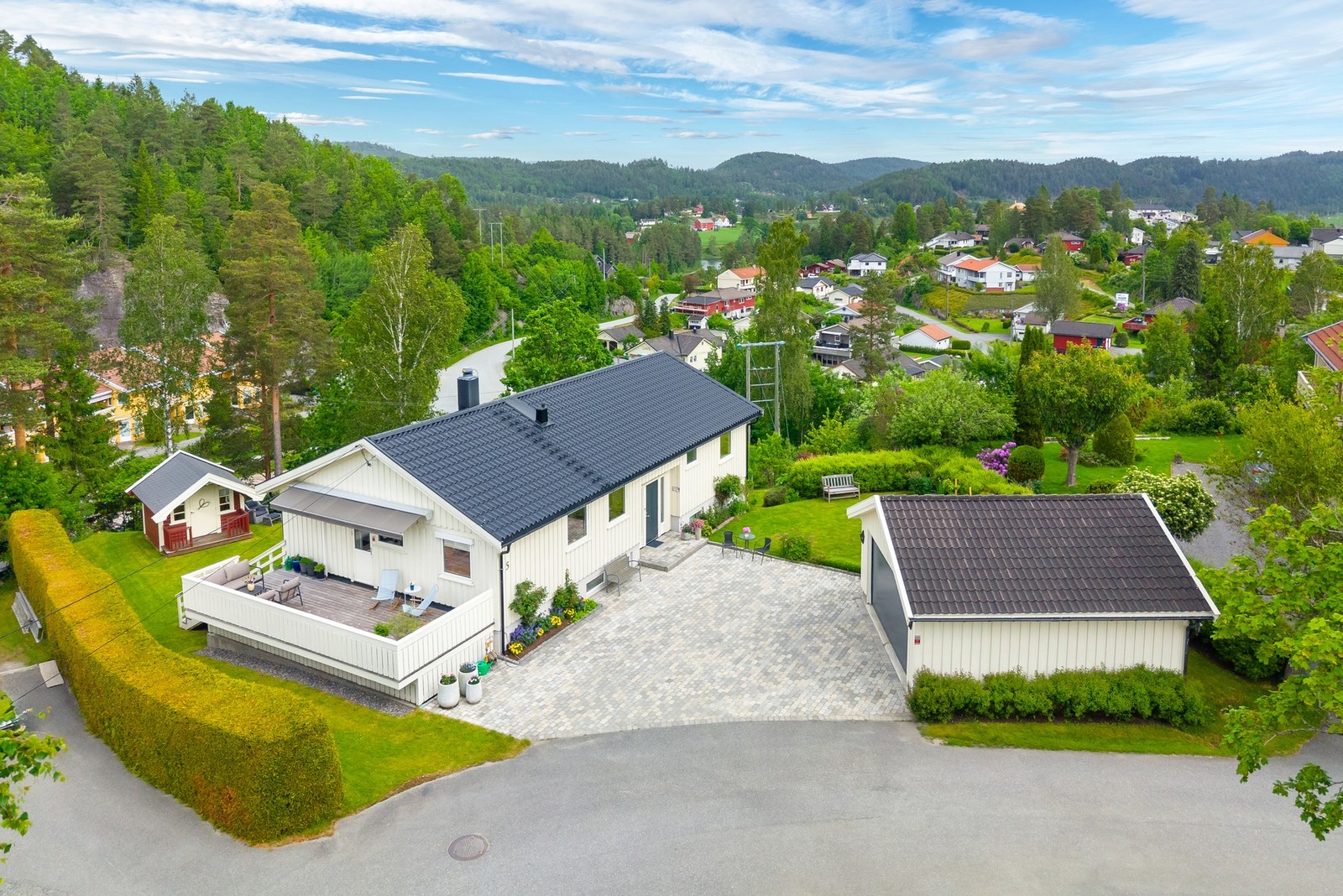 Velkommen til Granveien 5! Presentert av Jan Terje Øygarden v/Meglerhuset & Partners. Galleribilde