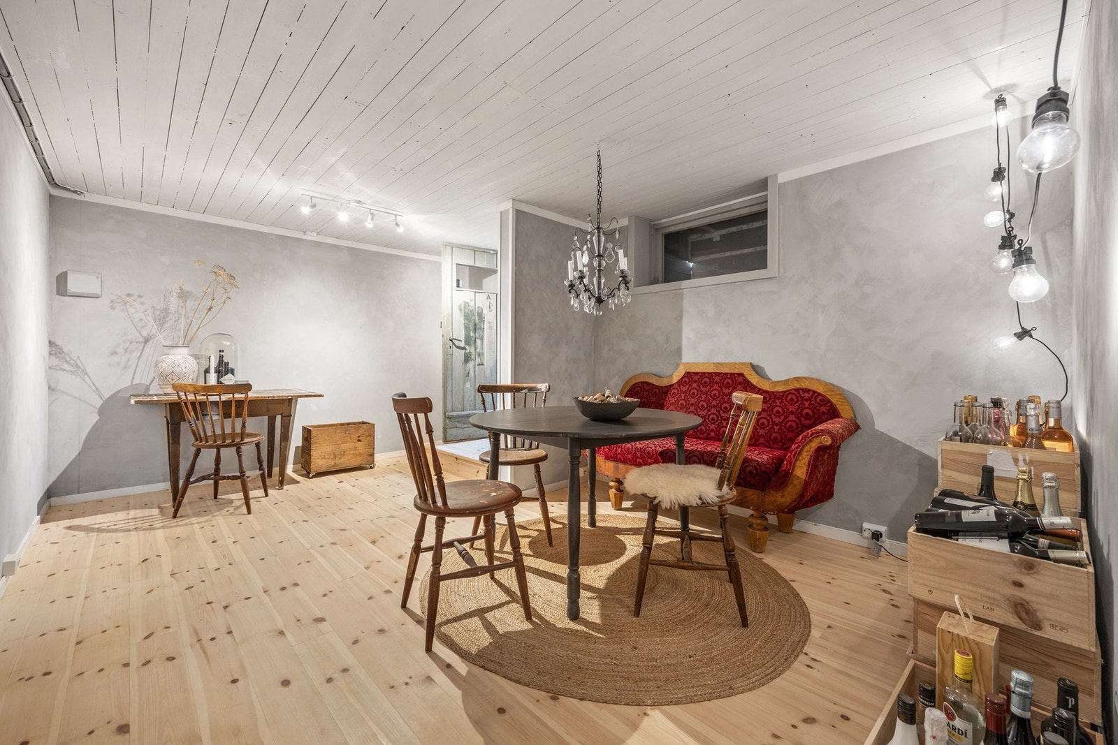 Kjellerstue - ca 15 kvm. Galleribilde