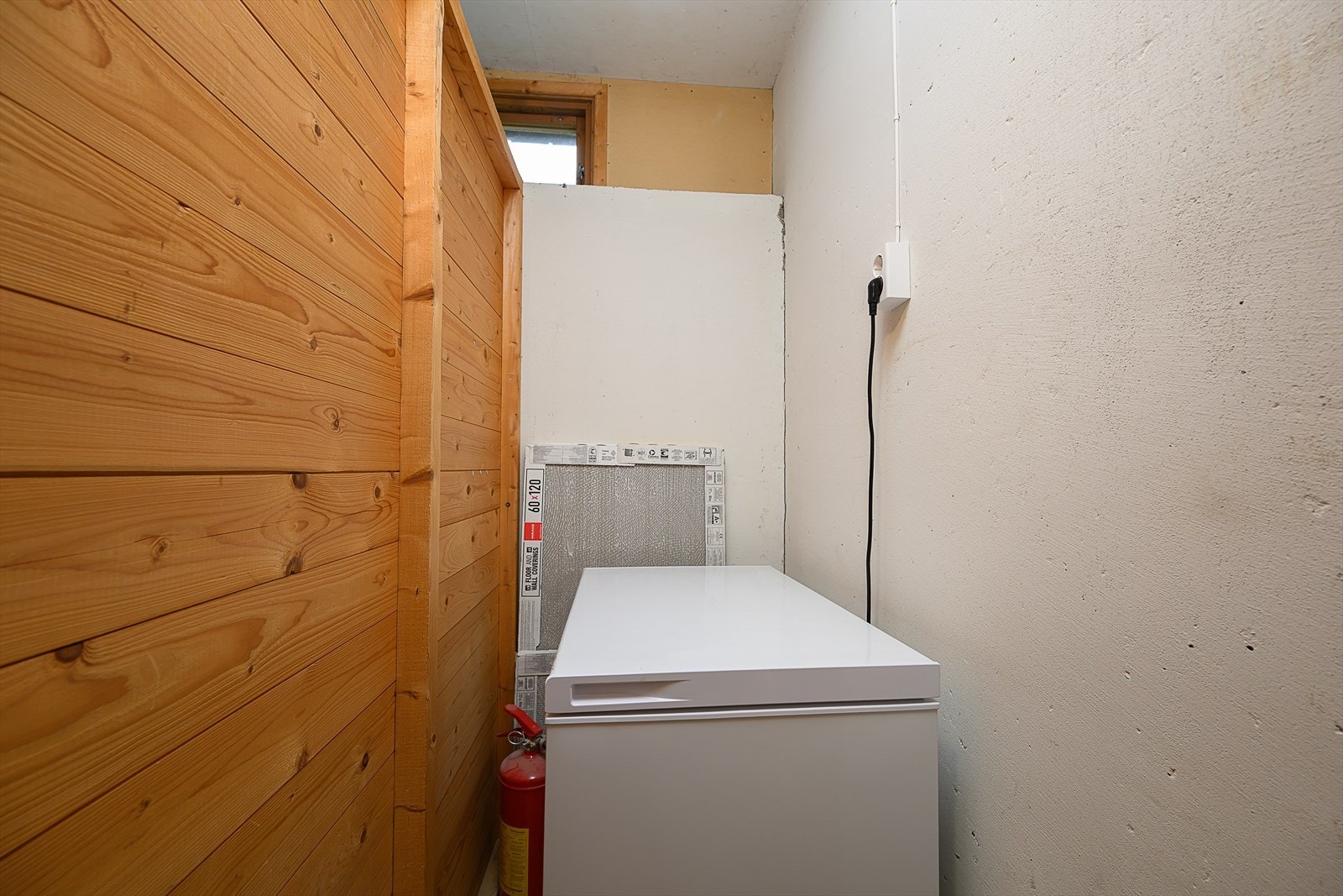 Leiligheten disponerer to boder for ekstra lagring, plassert i et felles bodrom. Det er plass til fryser her. Galleribilde