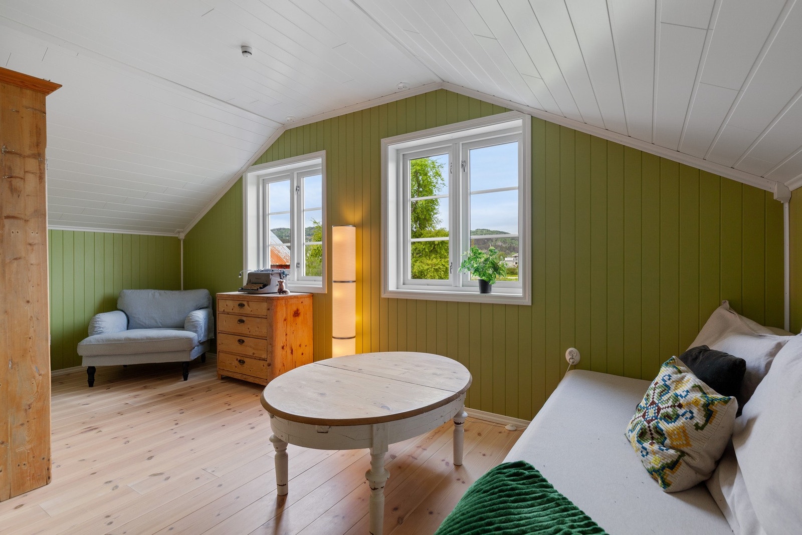 God plass til møblement. Galleribilde