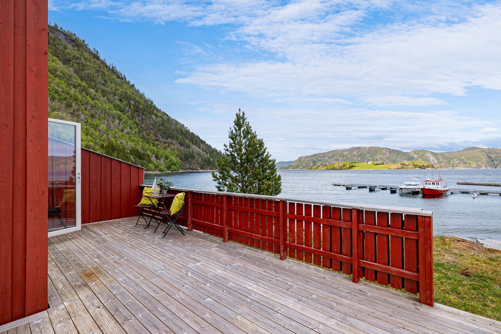 Hytta ligger ca 1t og 40 min fra Trondheim. Galleribilde