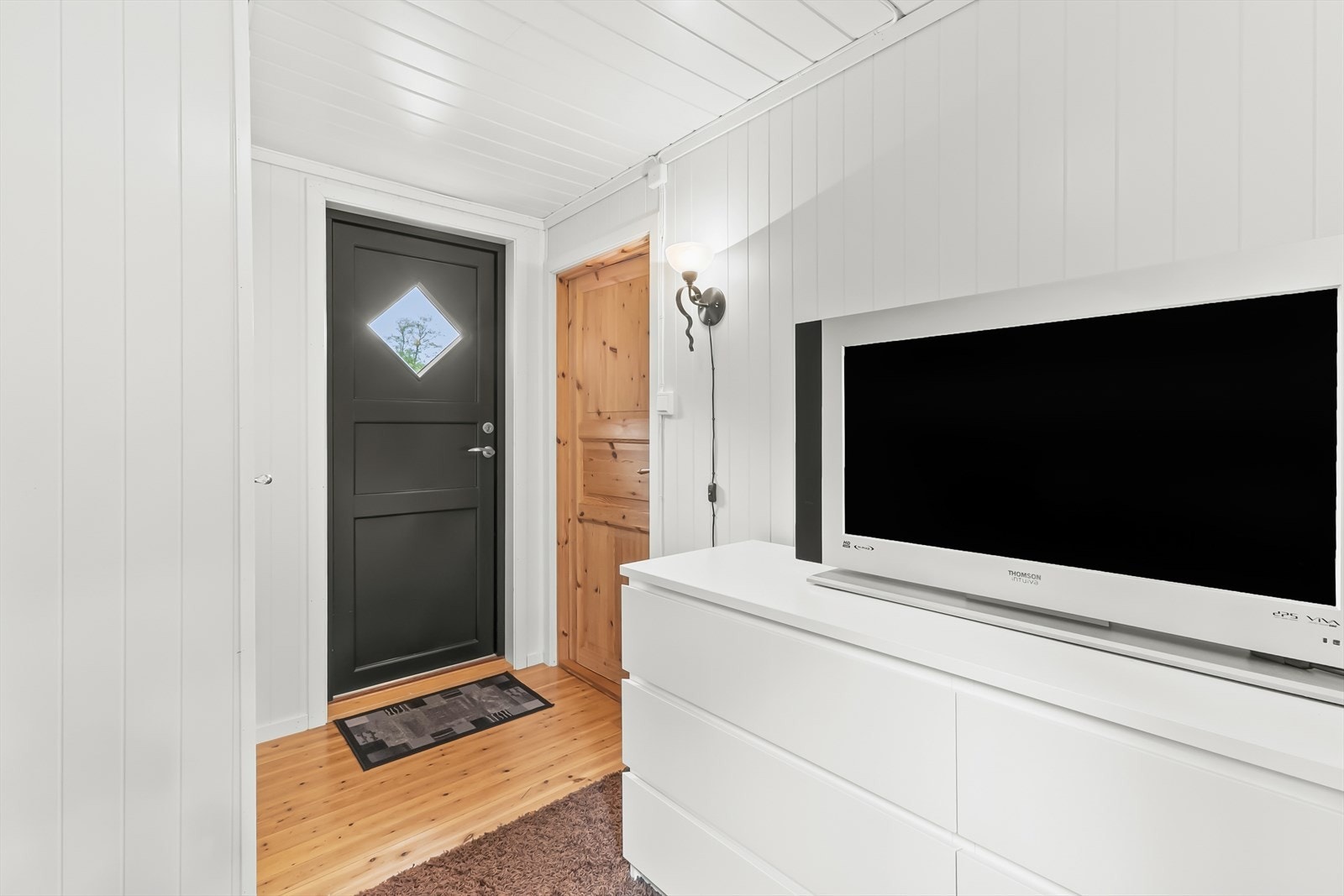 Annekset har to soverom, toalettrom og bod. Galleribilde