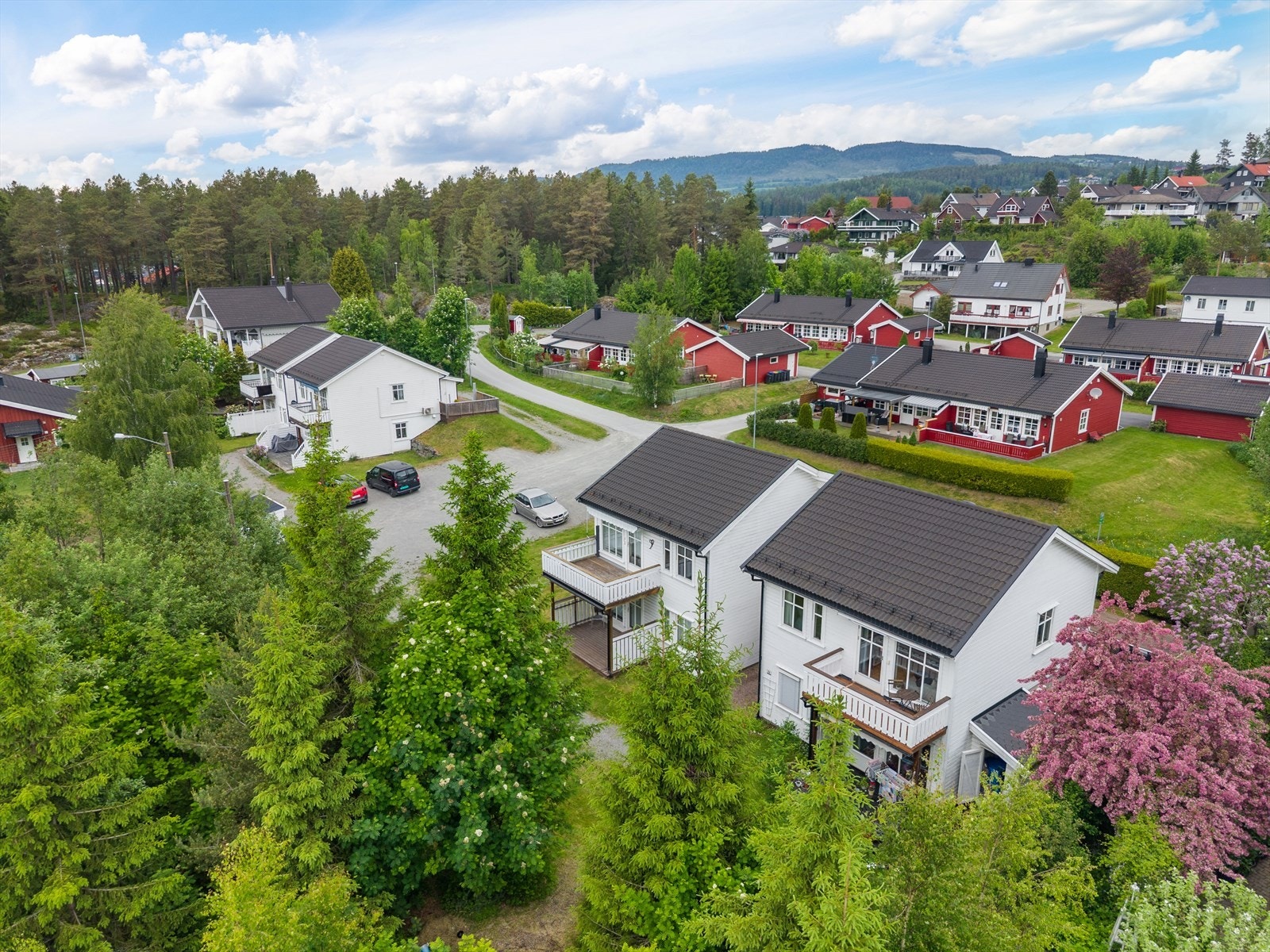 Dette er en lys og trivelig selveierleilighet med alt på ett plan. Galleribilde
