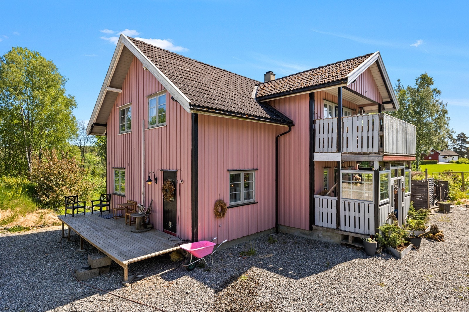 Eiet tomt på 3 871m2. Galleribilde