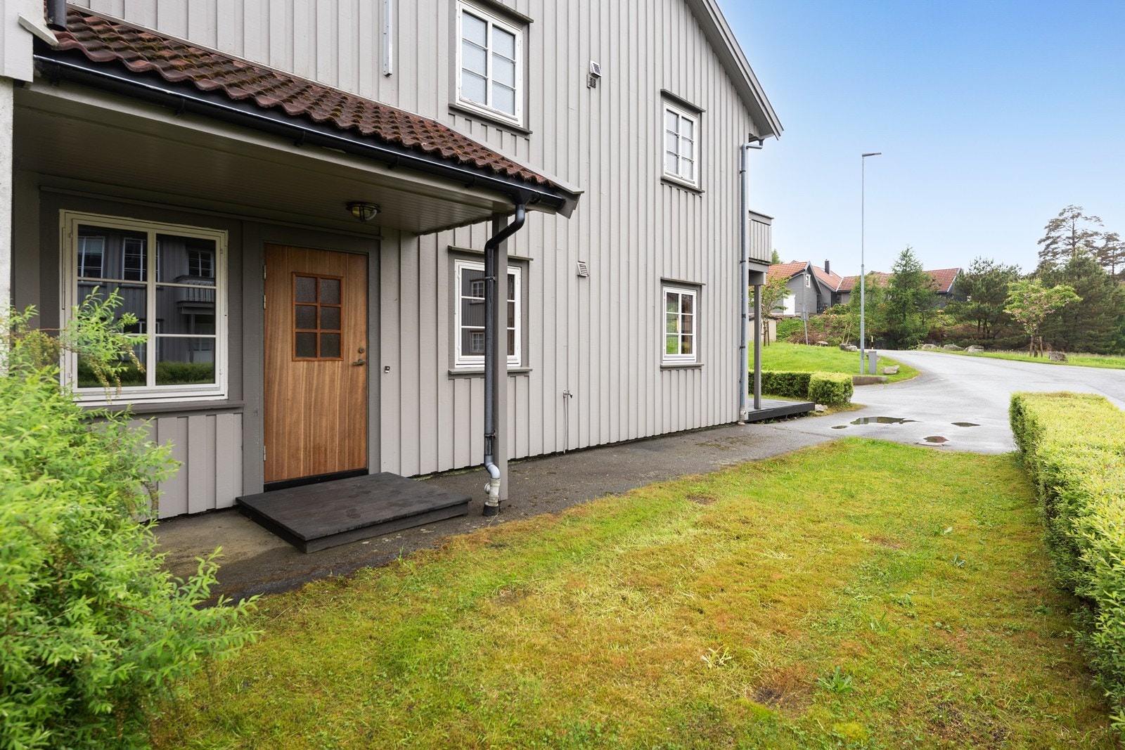 Svært praktisk med parkering like ved inngangsdøren Galleribilde