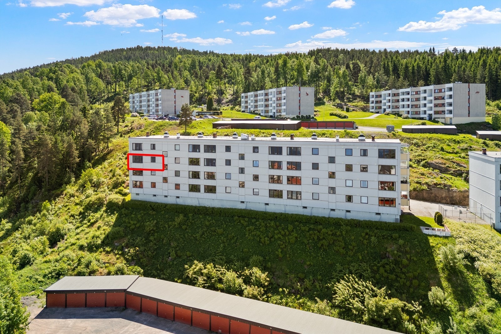 Eiendommen ligger i umiddelbar nærhet til Nordbykollen med lysløype og flotte turmuligheter. Galleribilde