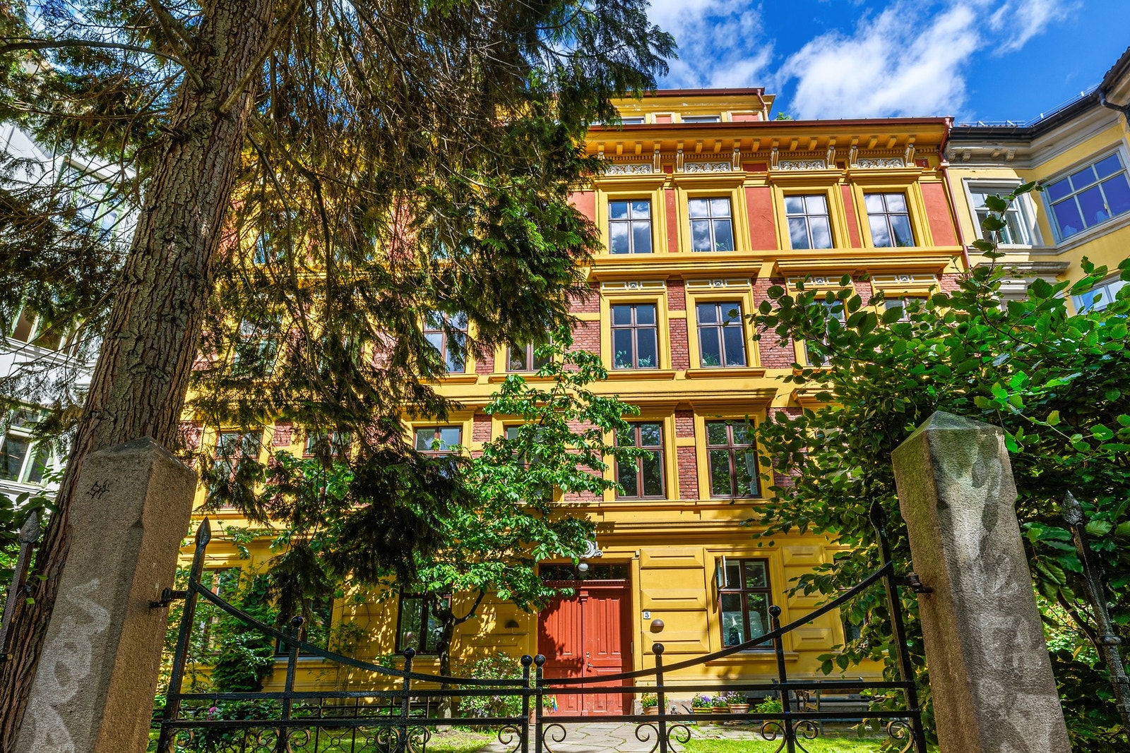 Fasade. Leiligheten er på 107 m² og ligger i 4. etasje Galleribilde