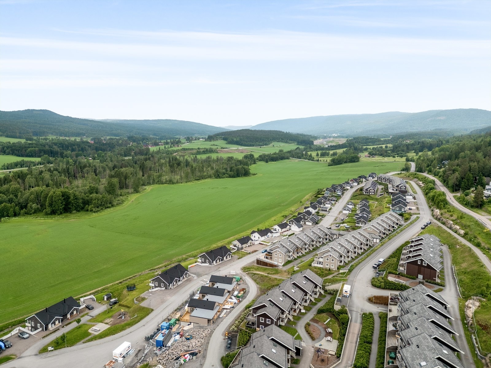 Hellerudhaugen er et nyere og rolig boligfelt med minimal gjennomgangstrafikk. Galleribilde