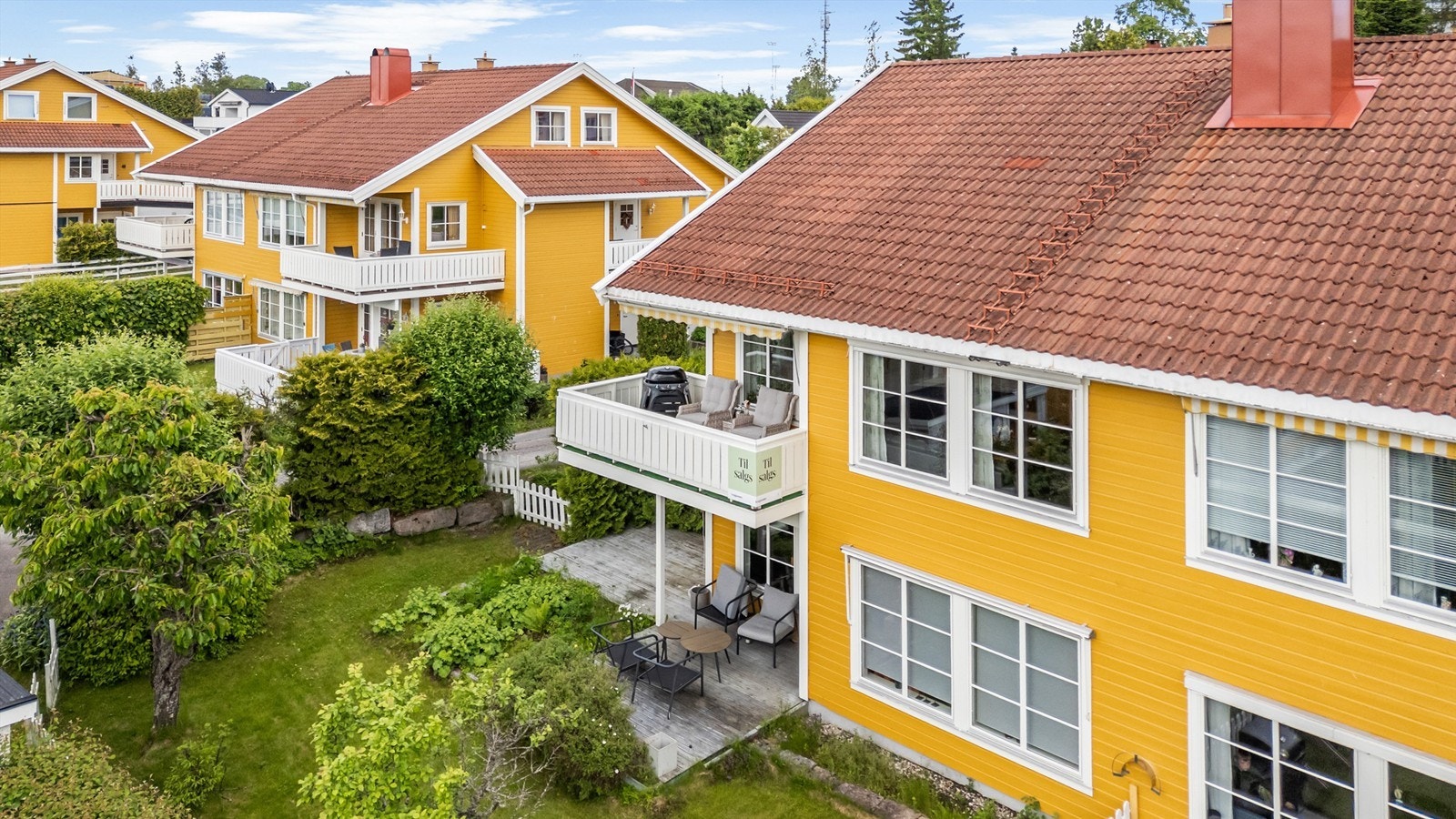 Boligfeltet er preget av firemannsboliger og rekkehus. Galleribilde