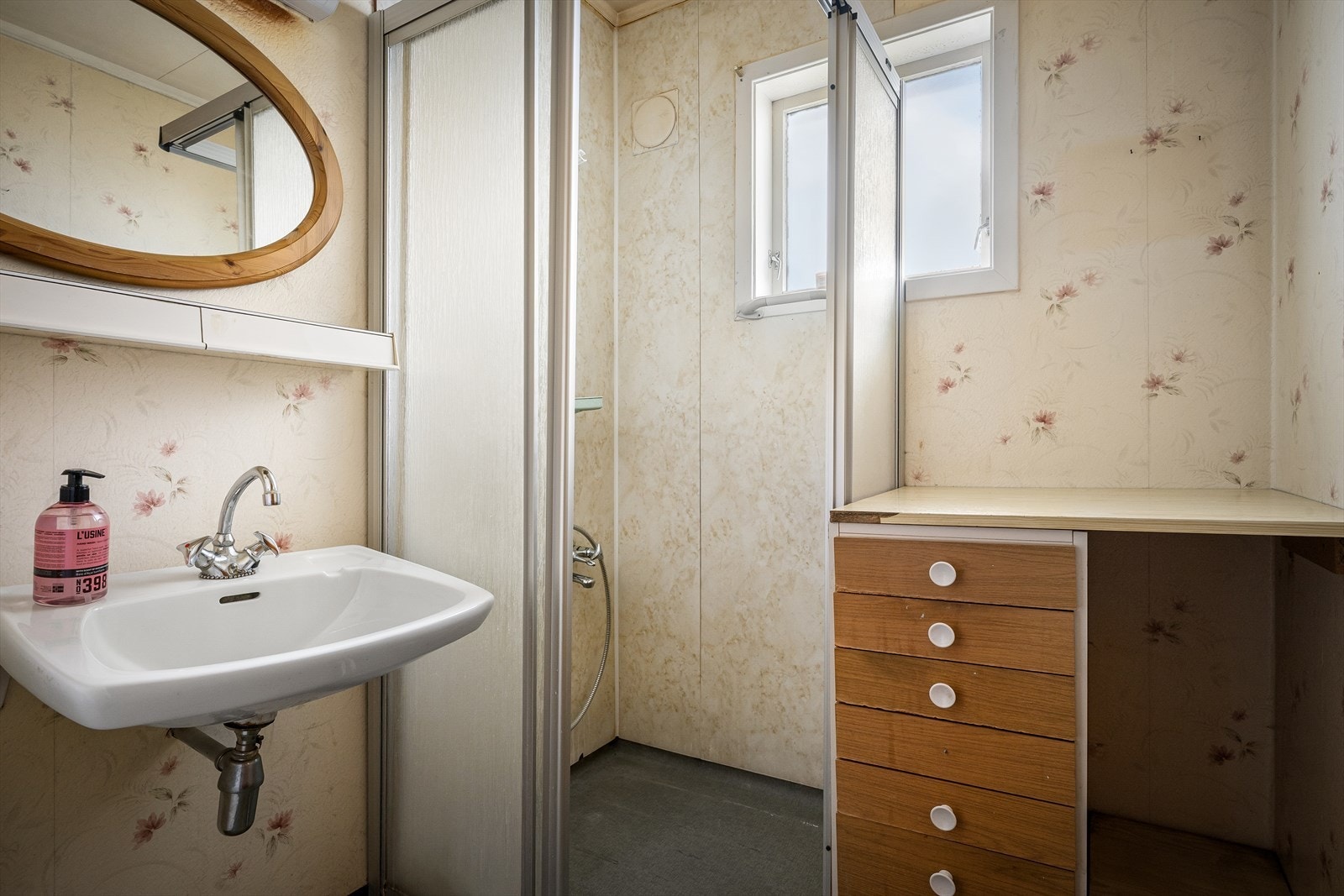 Bad som trenger renovering Galleribilde