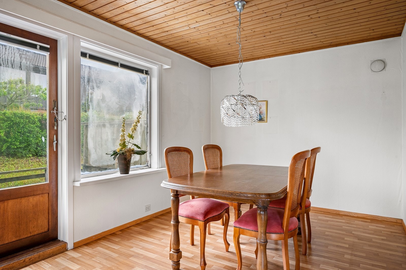 God plass til spisebord Galleribilde