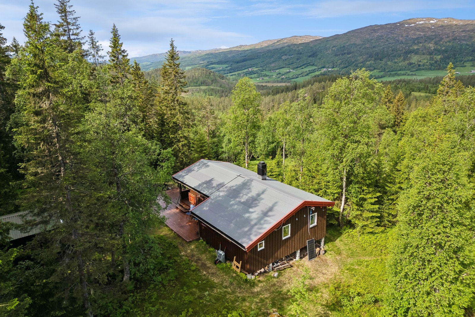 Fra hytten er det kun ca 3,5 km til gode fiskevann. Galleribilde