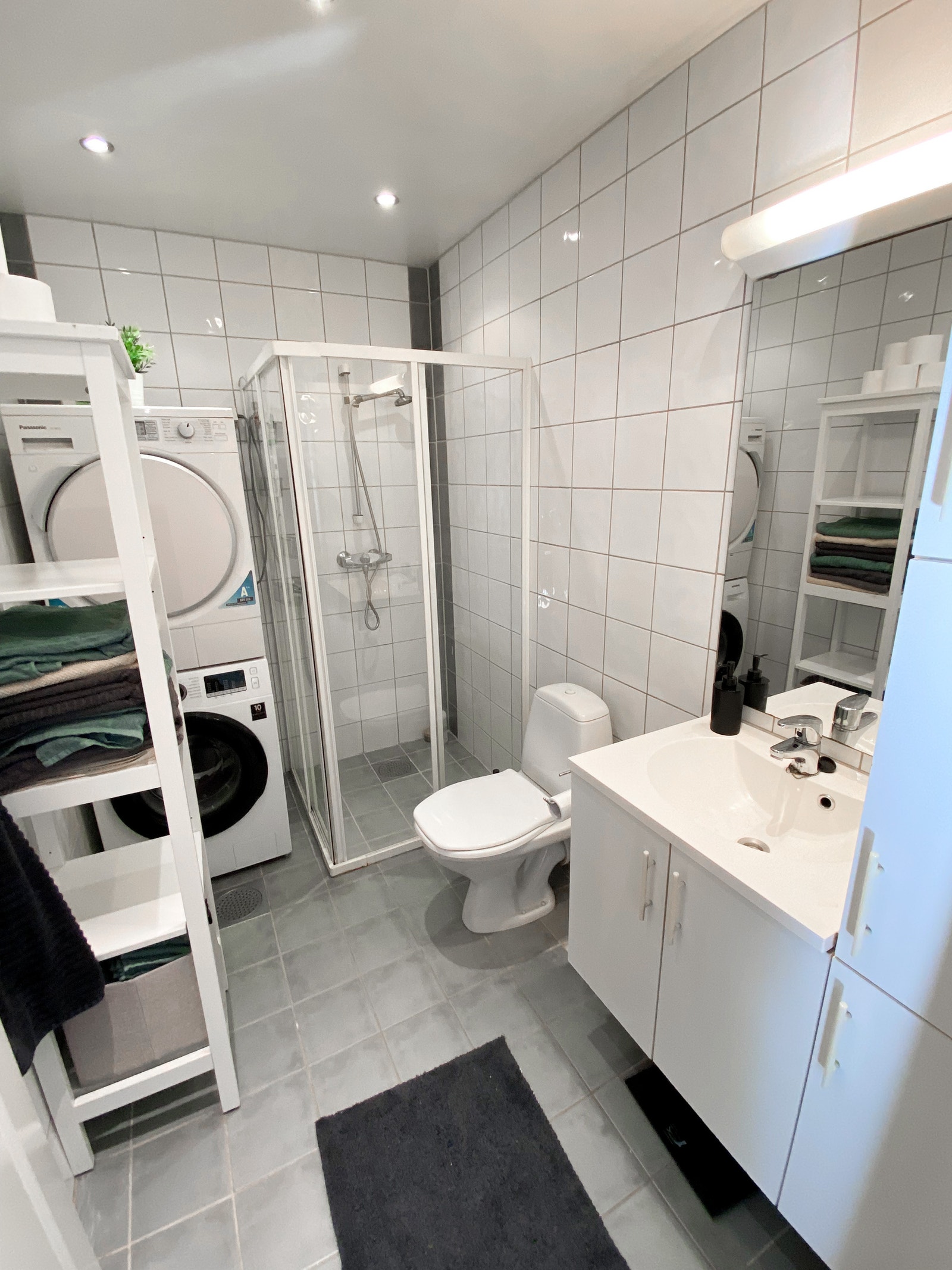 Bad med opplegg til vaskemaskin Galleribilde