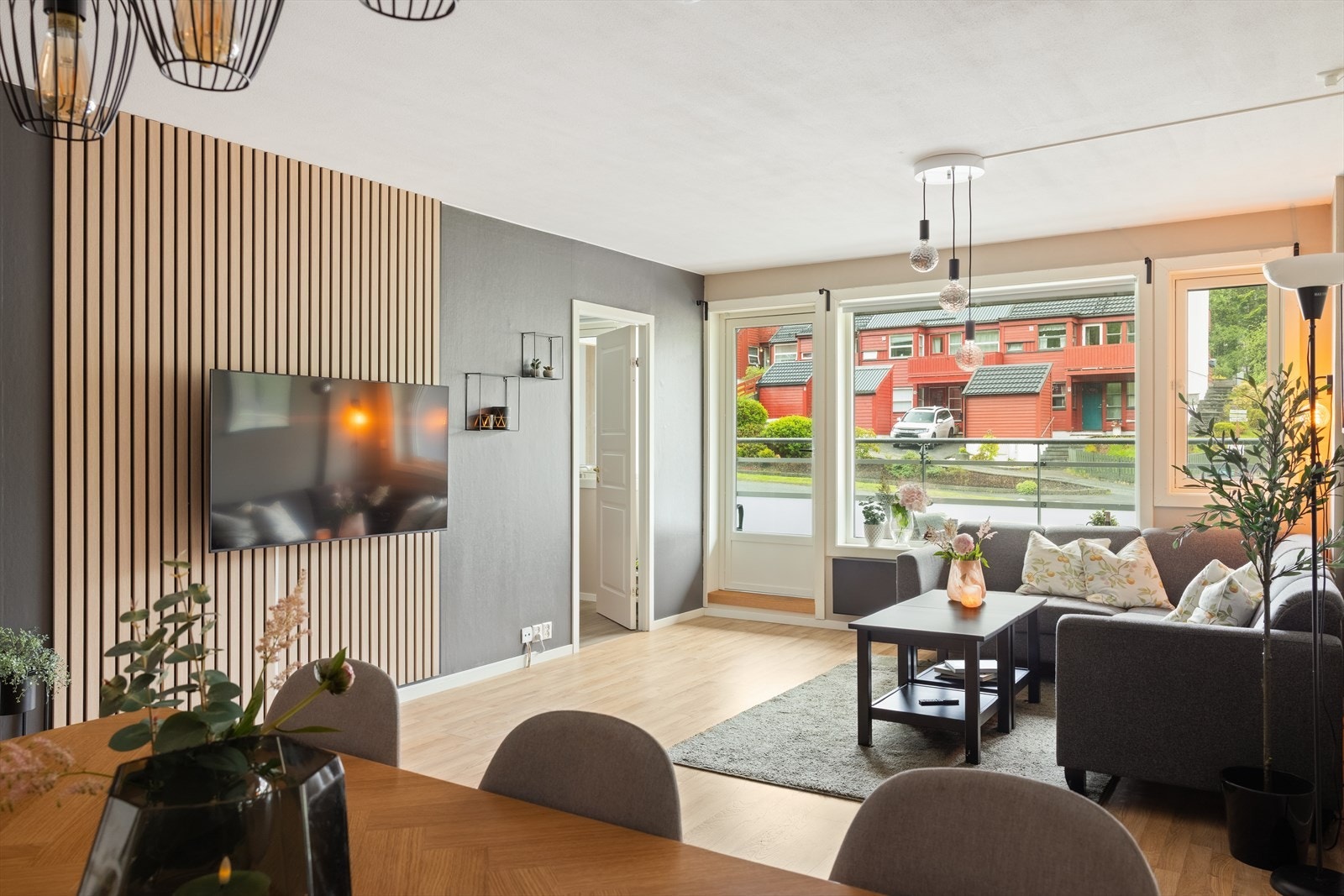 - Stue/kjøkken utgjør 34,7 m² - Galleribilde