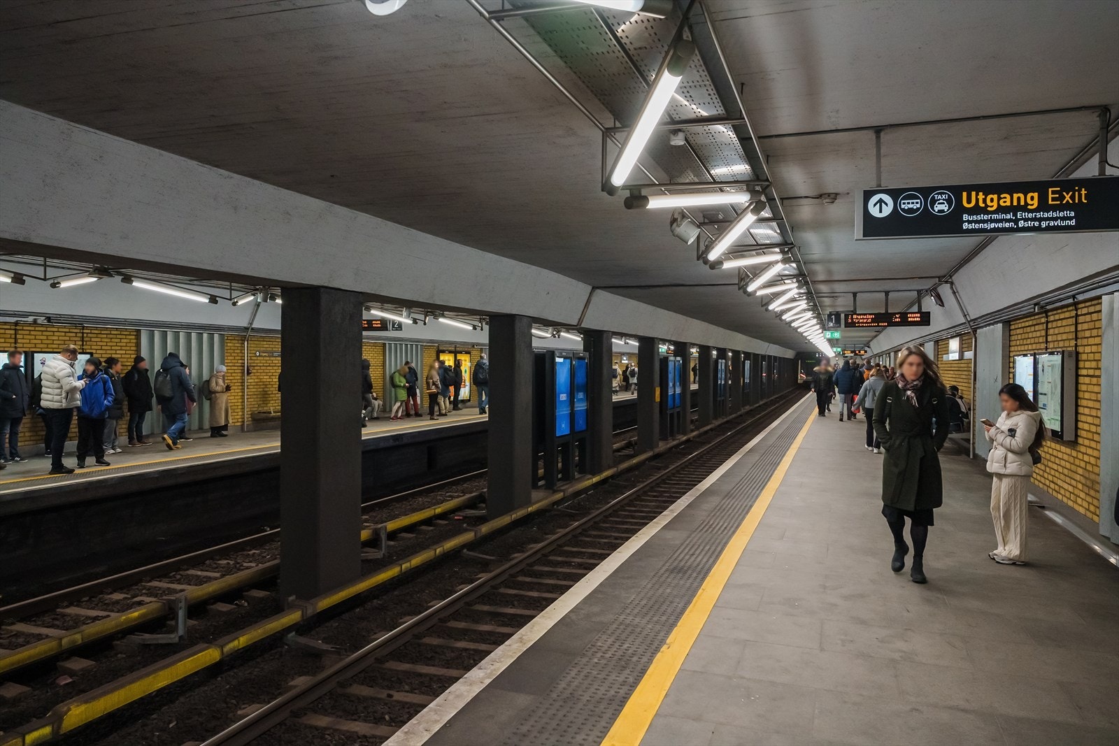 Helsfyr T-bane Galleribilde