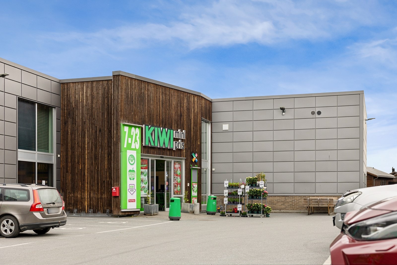 Kiwi Moane ligger ca. 3 minutter i bil fra boligen. Galleribilde