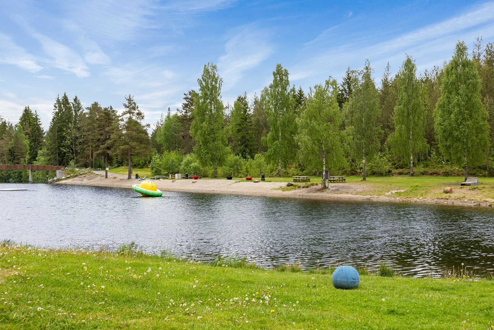 Det er også kort vei til blant annet Saggrendadammen og turområder. Galleribilde