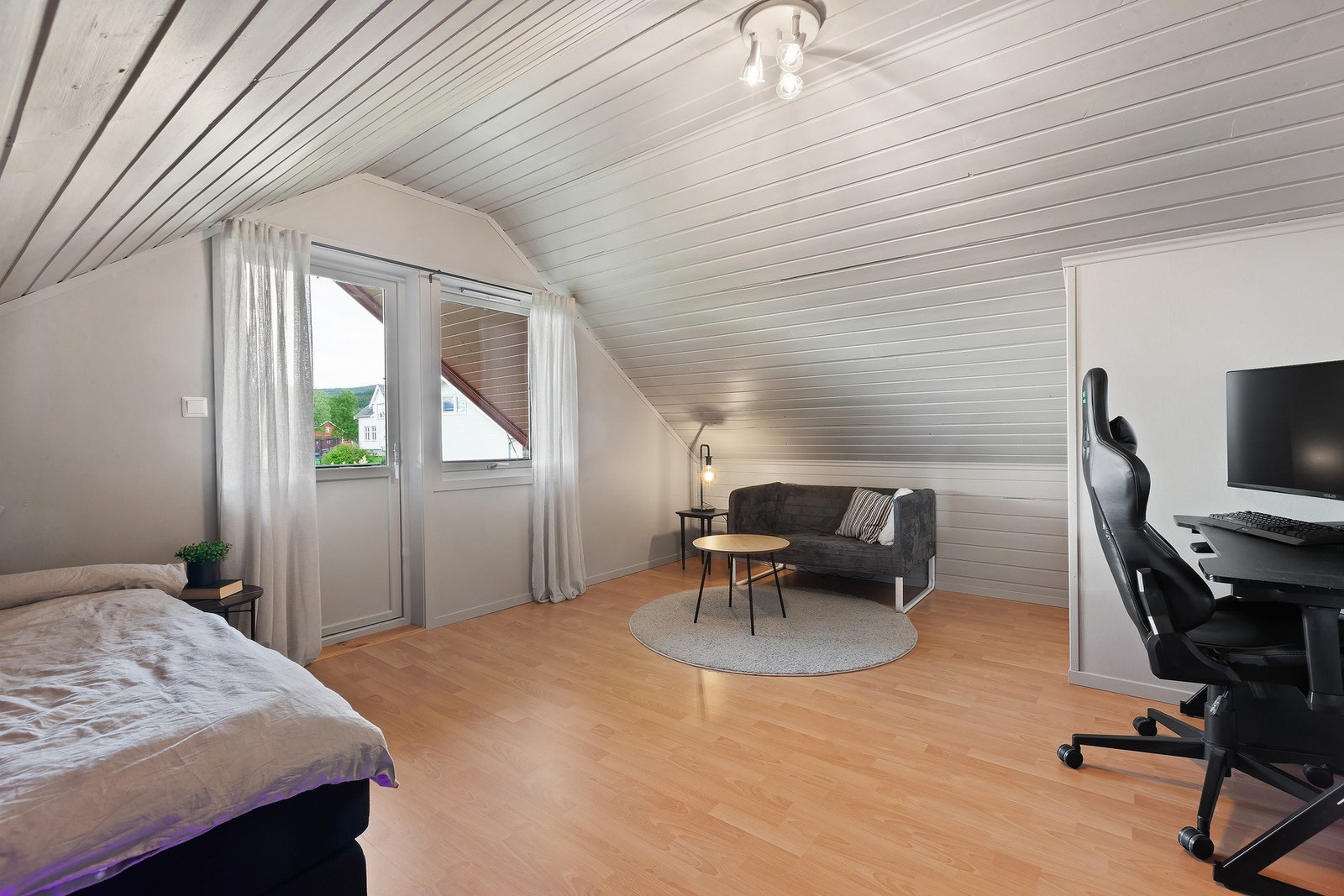 Utgang til luftebalkong. Galleribilde