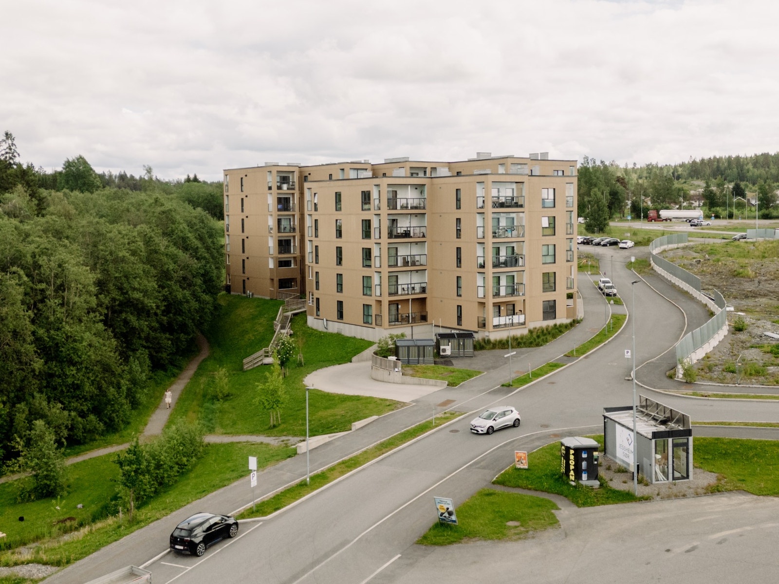 Fasaden fremstår velholdt og tiltalende . Galleribilde