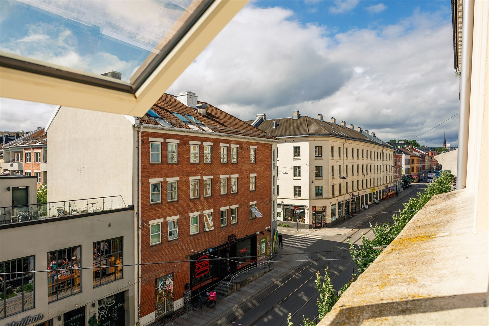 Utsyn over bygårdsbebyggelsen i nærområdet Galleribilde