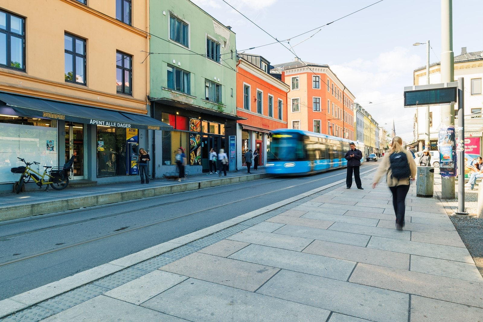 Thorvald Meyers gate byr på et levende bymiljø med et bredt tilbud Galleribilde