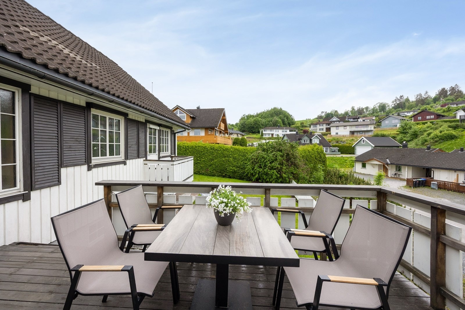Uteplass Galleribilde