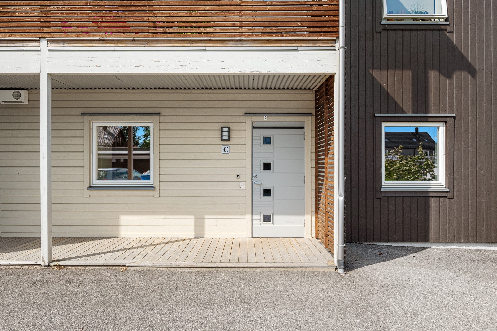 Egen inngang Galleribilde