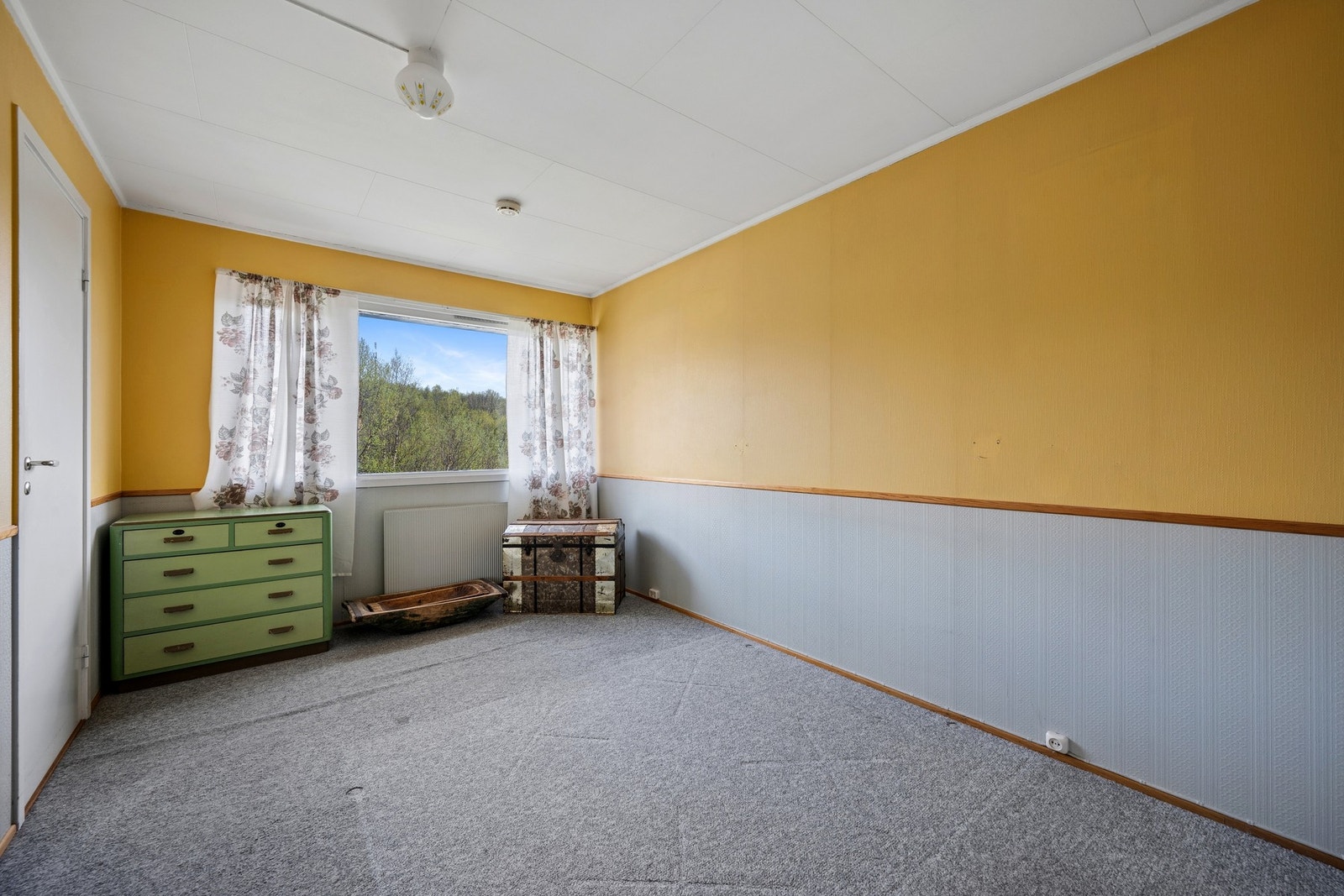 Boligen har tre soverom på hovedplan Galleribilde
