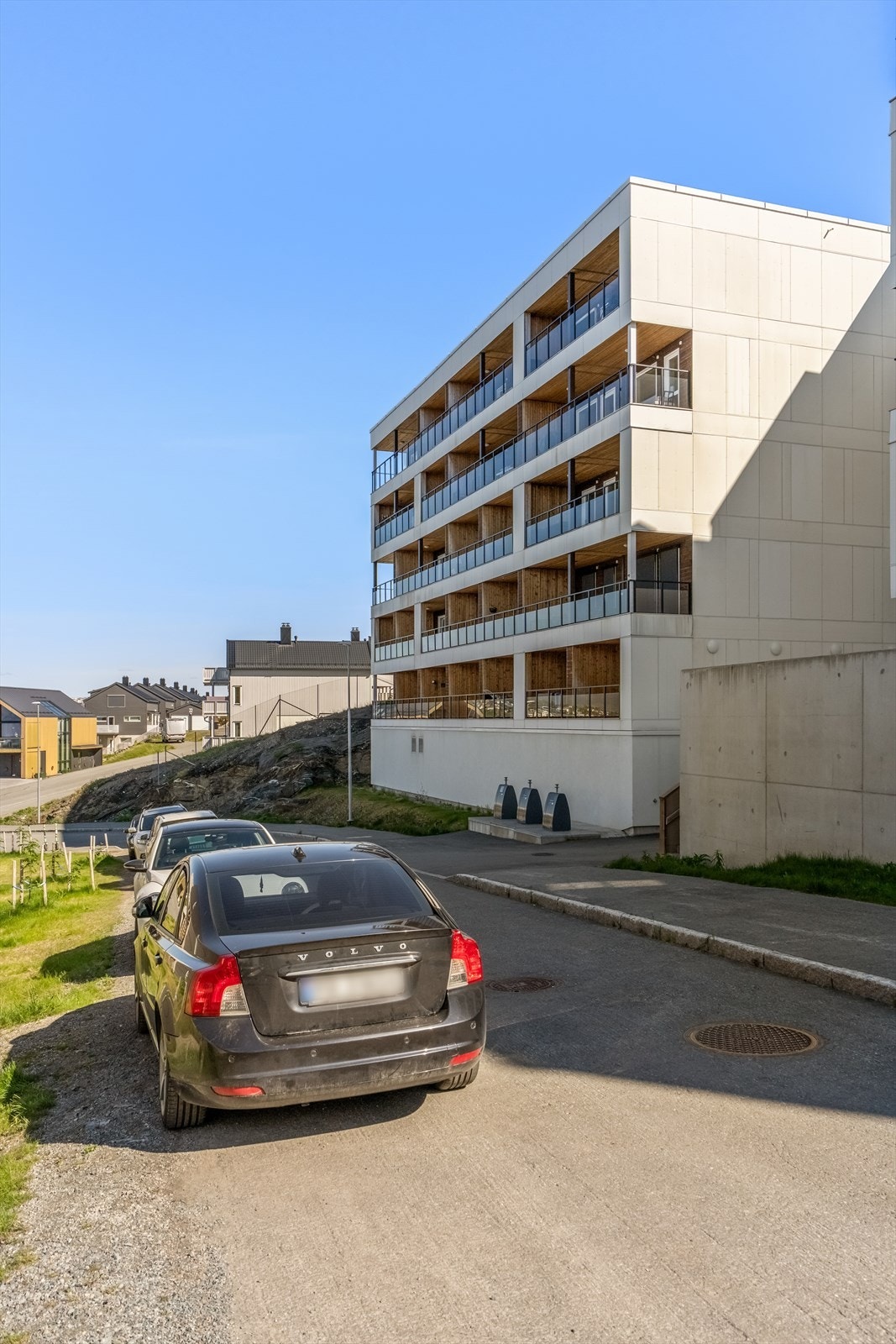 Et attraktivt og barnevennlig område hvor du finner Reinen skole og barnehage innen 4 minutter i bil. Galleribilde