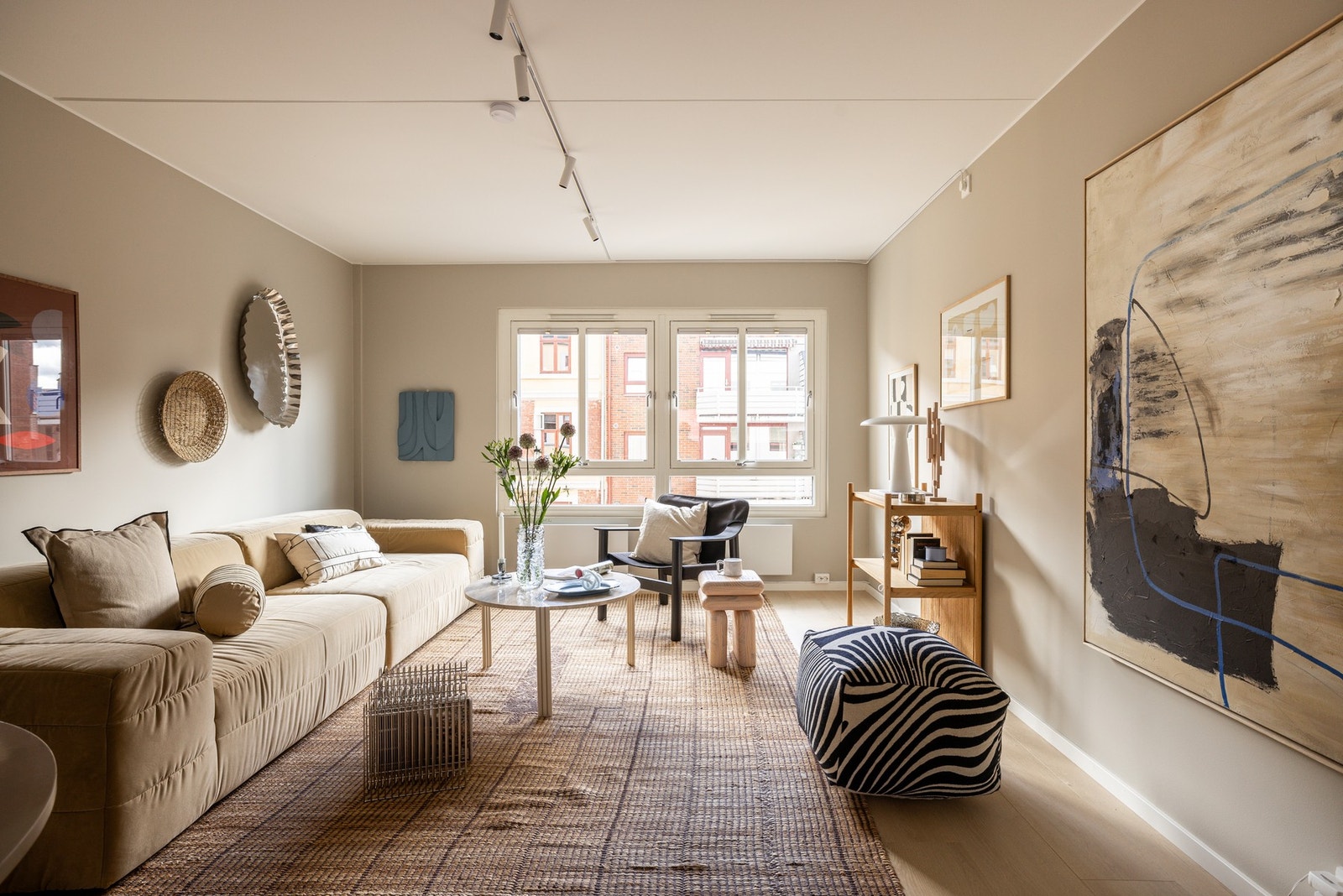 Både varmtvann og bredbånd (fra Telia) er inkludert i felleskostnadene. Galleribilde