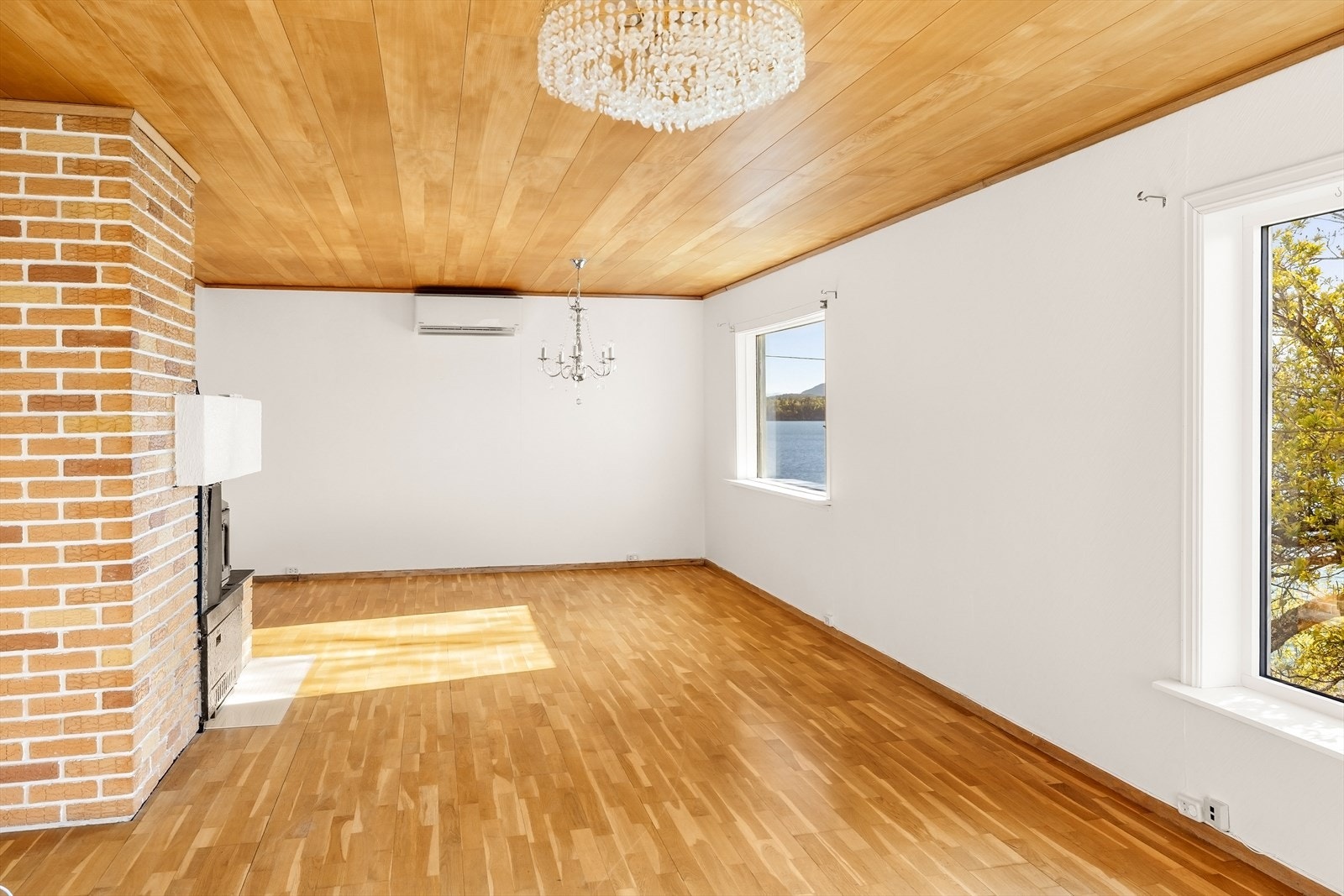 Hovedetasjen har en totalt BRA-i på 83m² Galleribilde