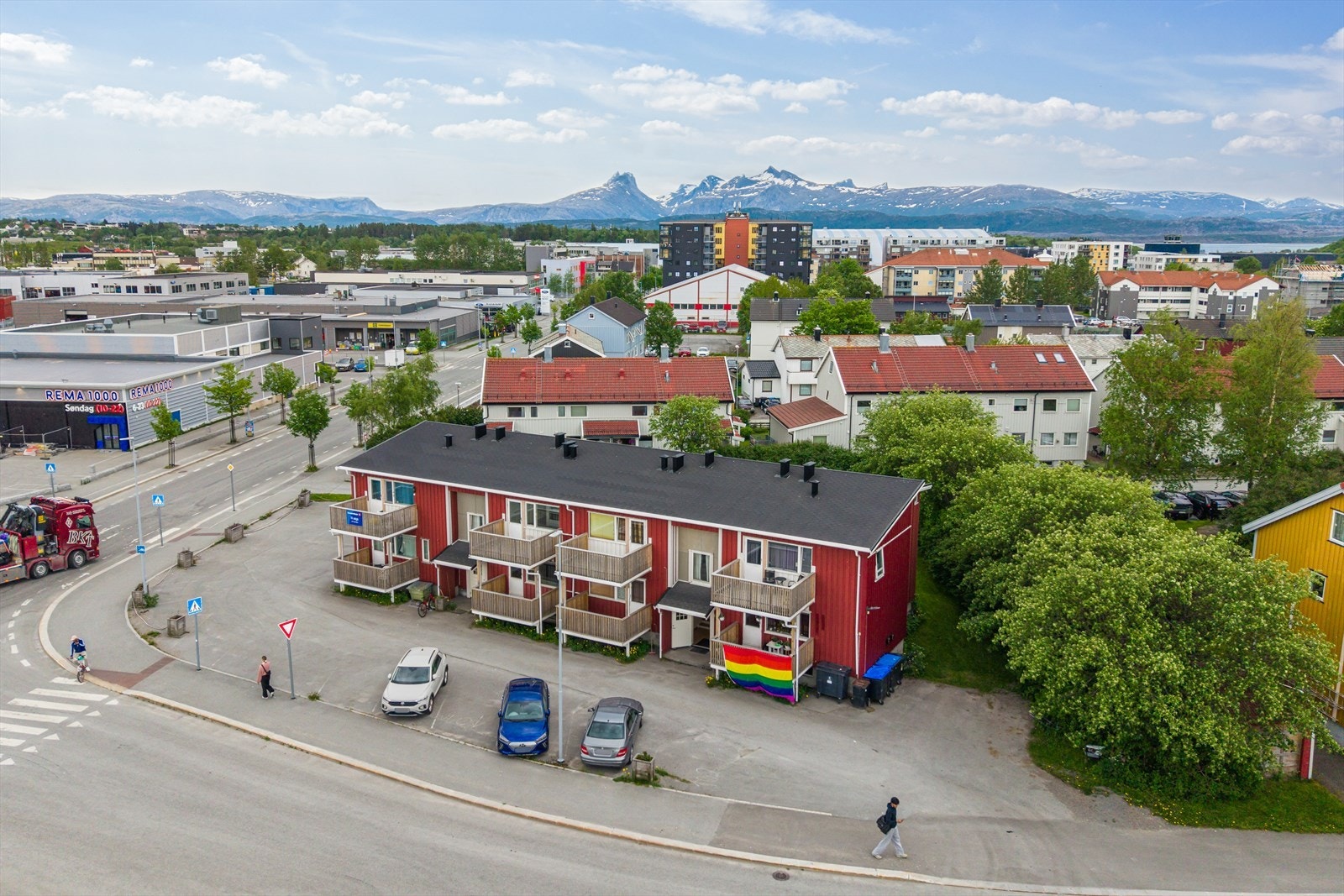 Rema 1000 Stormyra finner du rett over veien Galleribilde
