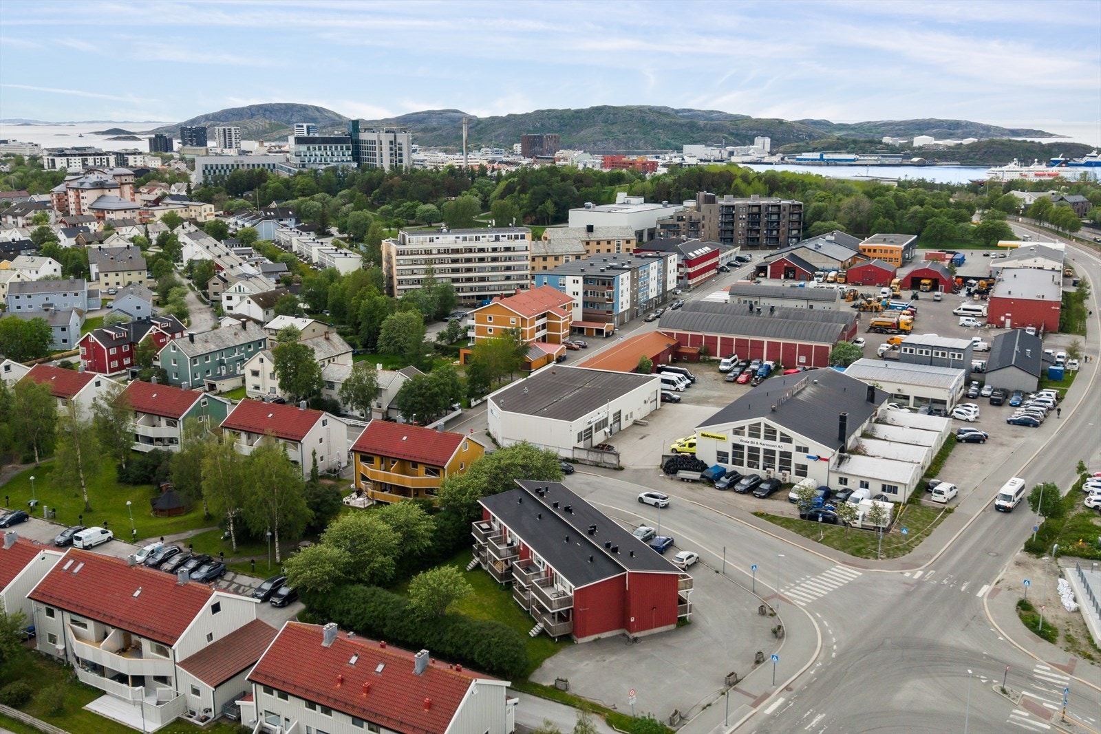 Beliggenheten er praktisk for reisende, med Bodø lufthavn kun 5 minutter unna med bil. Galleribilde