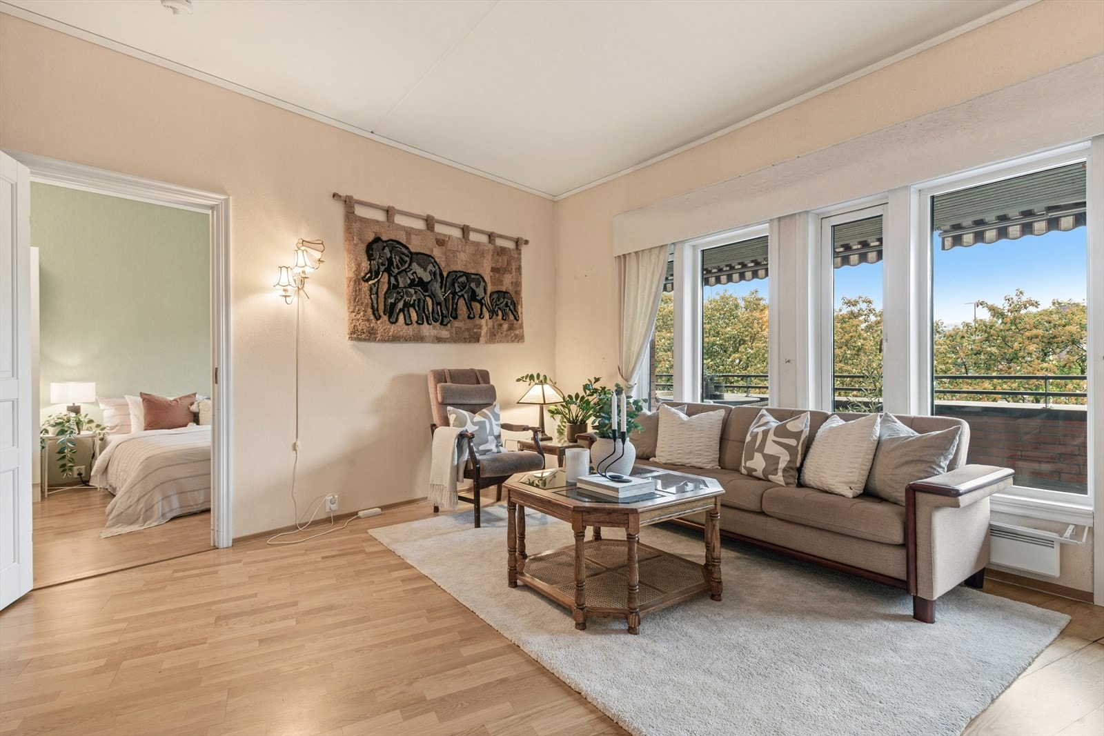 God plass til sittegruppe Galleribilde