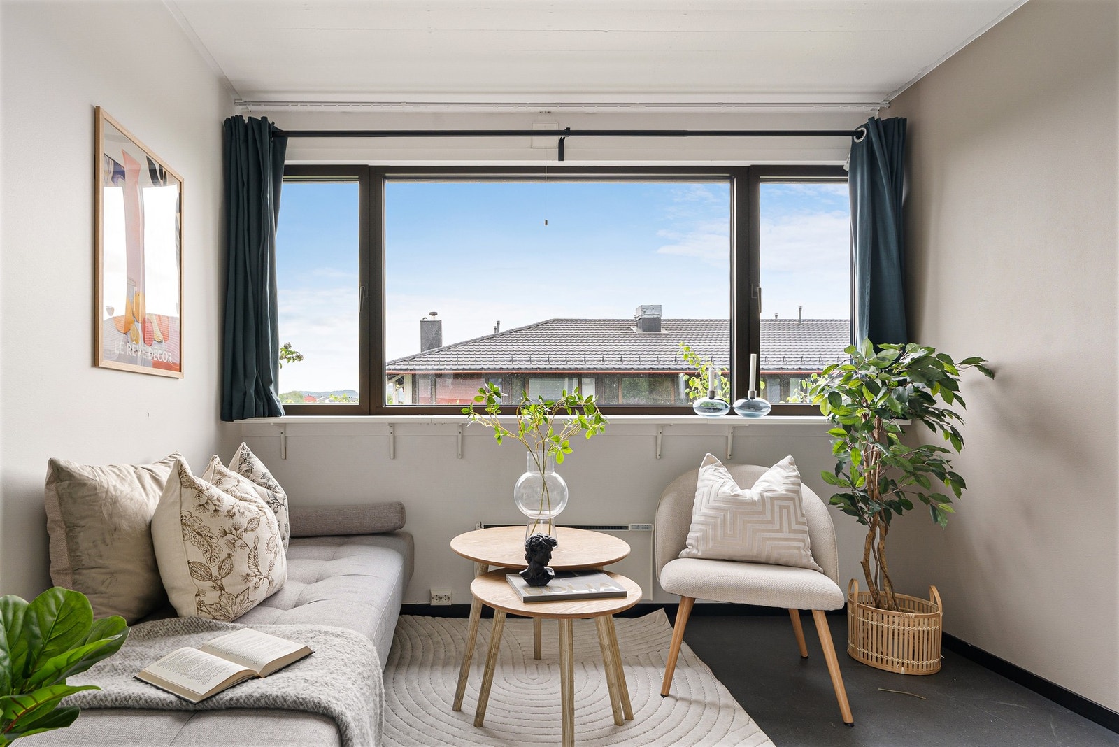 Store vinduer med mye lysinnslipp. Galleribilde