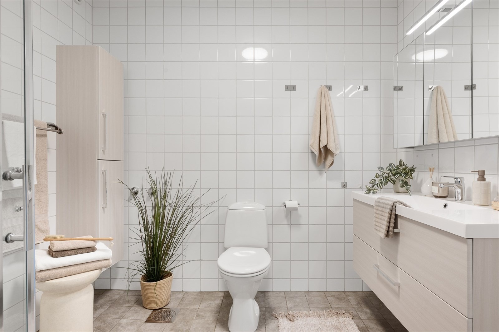 Flislagt baderom med gulvvarme. Galleribilde