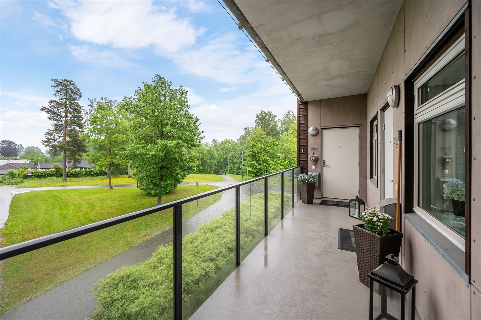 Heisadkomst til leilighetsplan og svalgang. Galleribilde