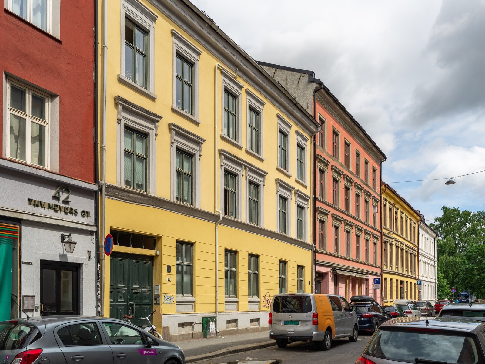 Sameiet har en fin beliggenhet i rolig gate, skjermet for trafikk og støy på beste Grünerløkka. Galleribilde