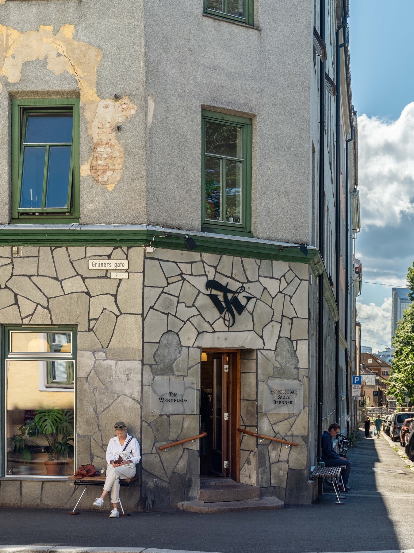 Like ved finner du et bredt utvalg av kafeer og serveringssteder. Tim Wendelboe ble kåret til 5. beste kafé i 2025 - i verden! Galleribilde