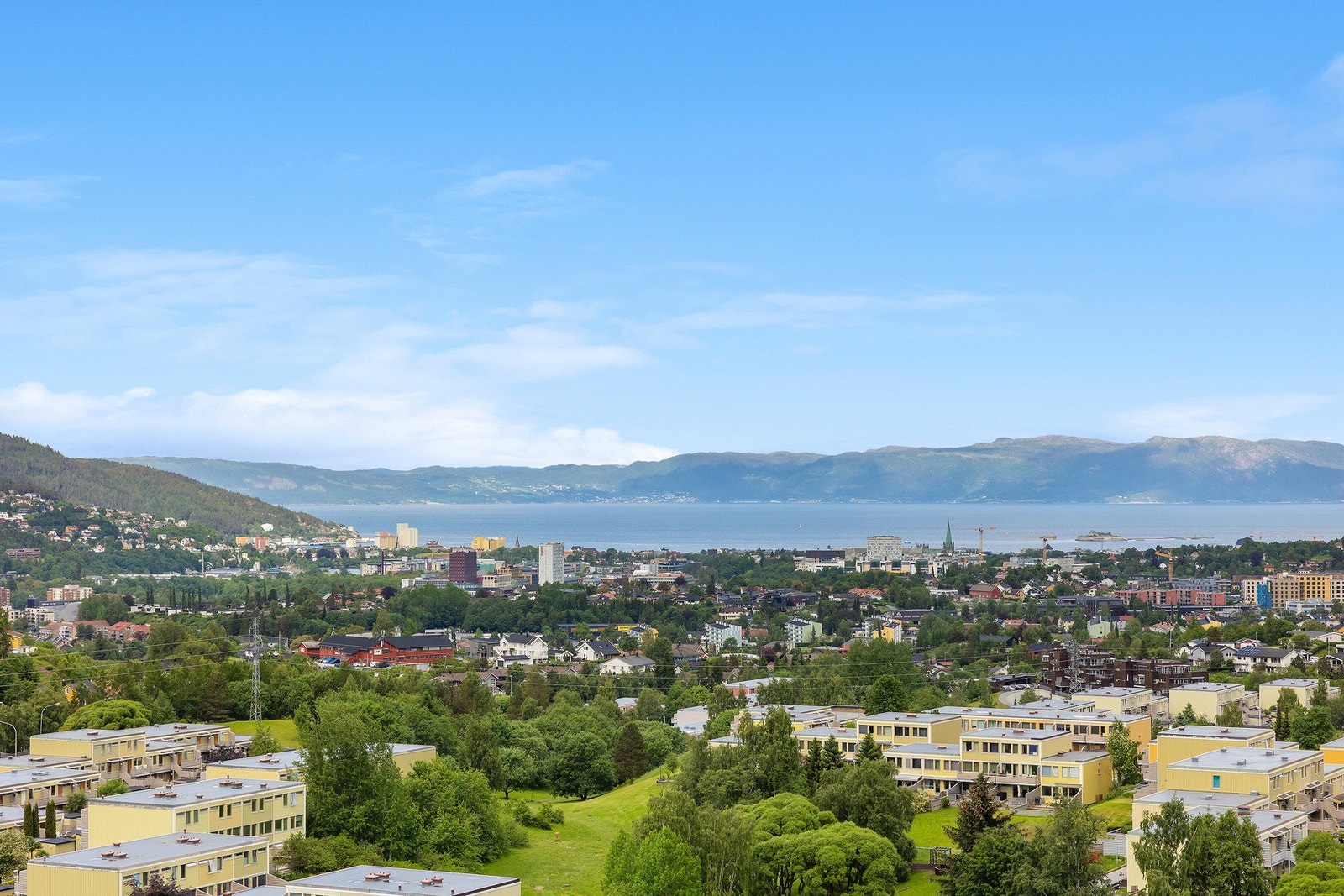 Her kan du nyte gode solforhold og en helt fantastisk utsikt ... Galleribilde