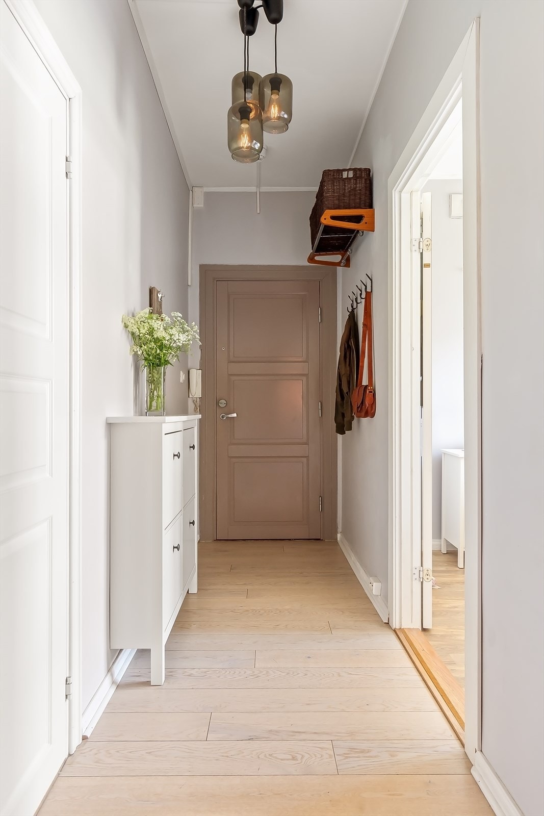 Leiligheten disponerer en loftsbod på ca. 2 m². Galleribilde