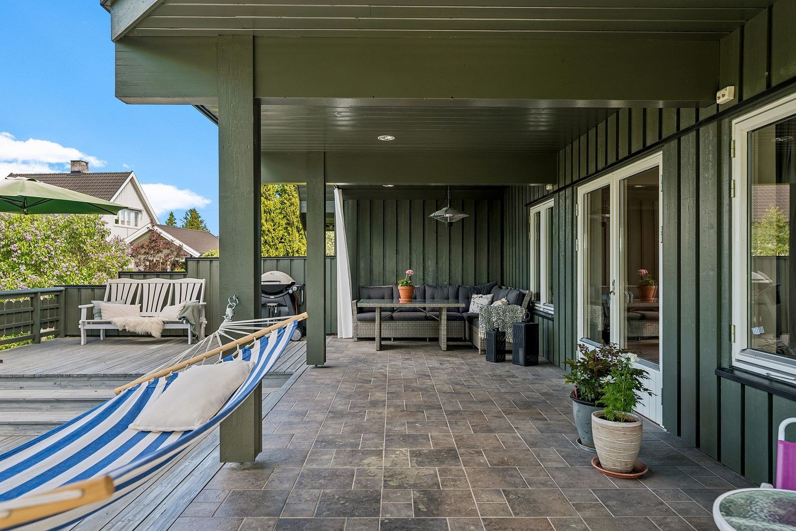 Terrasse tilknyttet stuen Galleribilde
