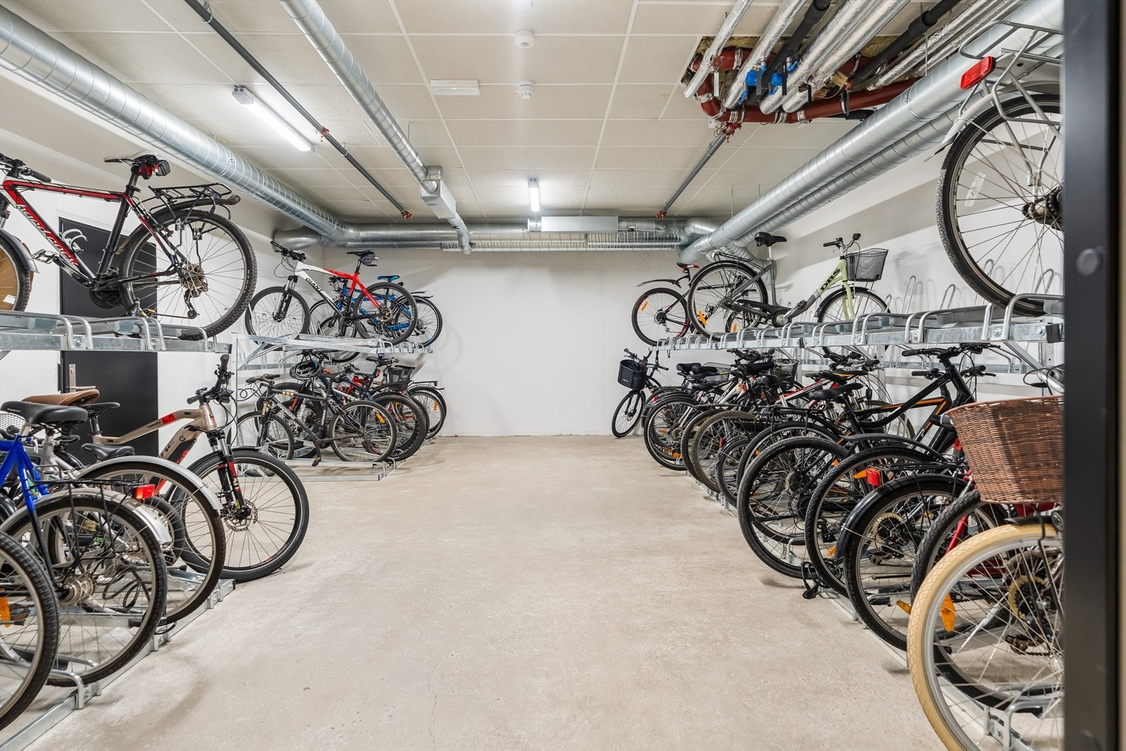 Det er etablert felles sykkelrom i sameiet. Galleribilde